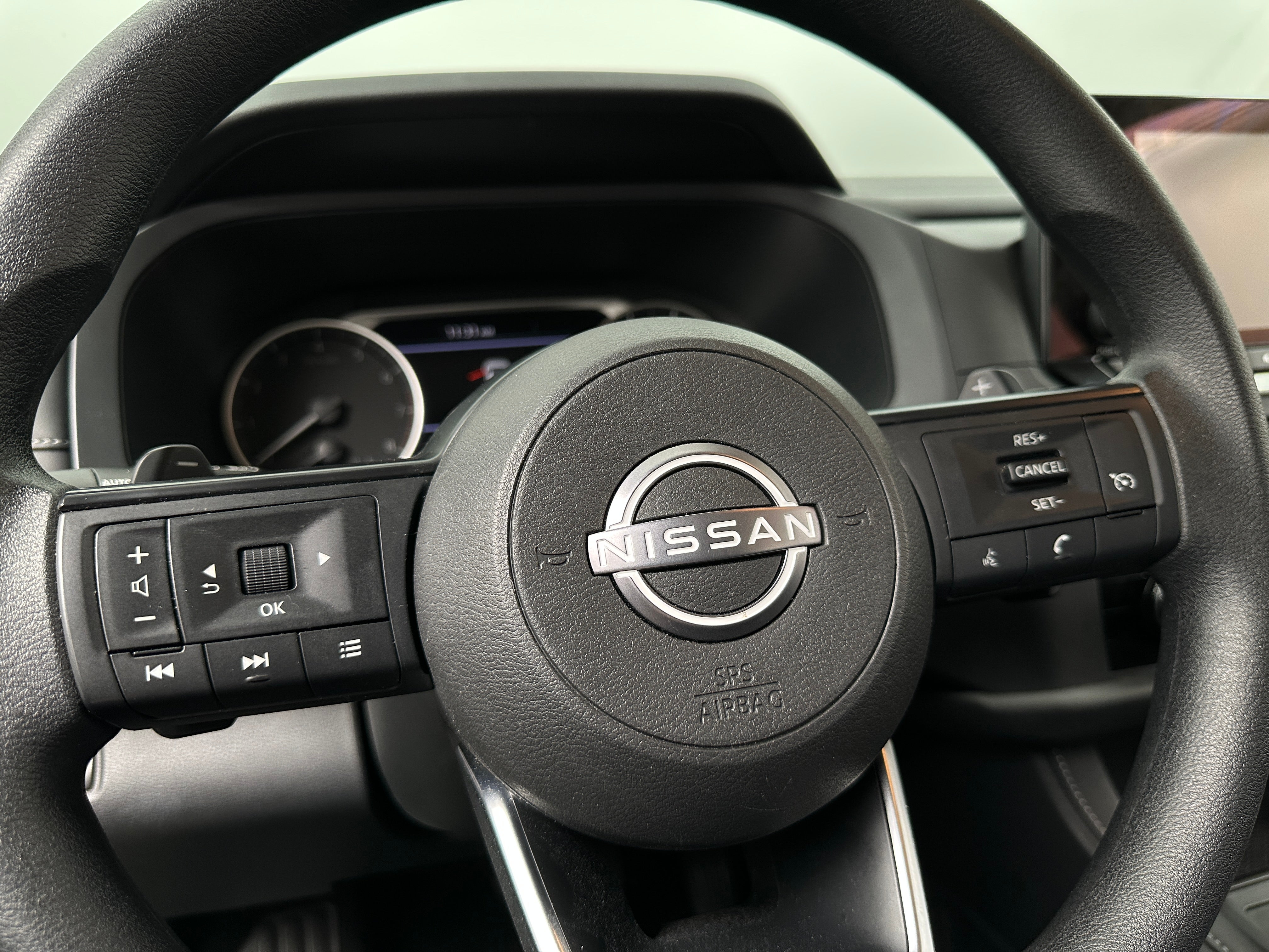 2024 Nissan Pathfinder S 5