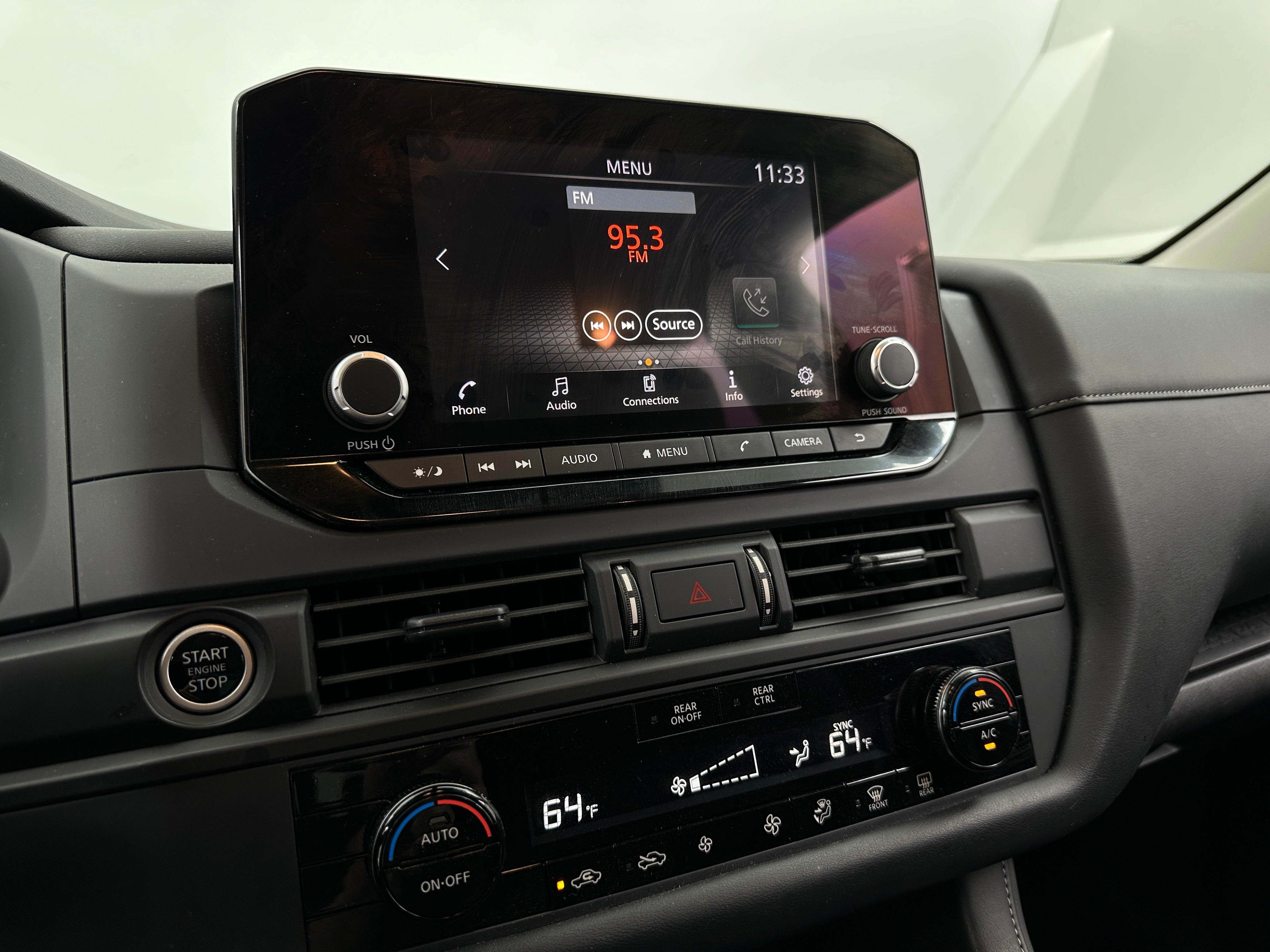 2024 Nissan Pathfinder S 4