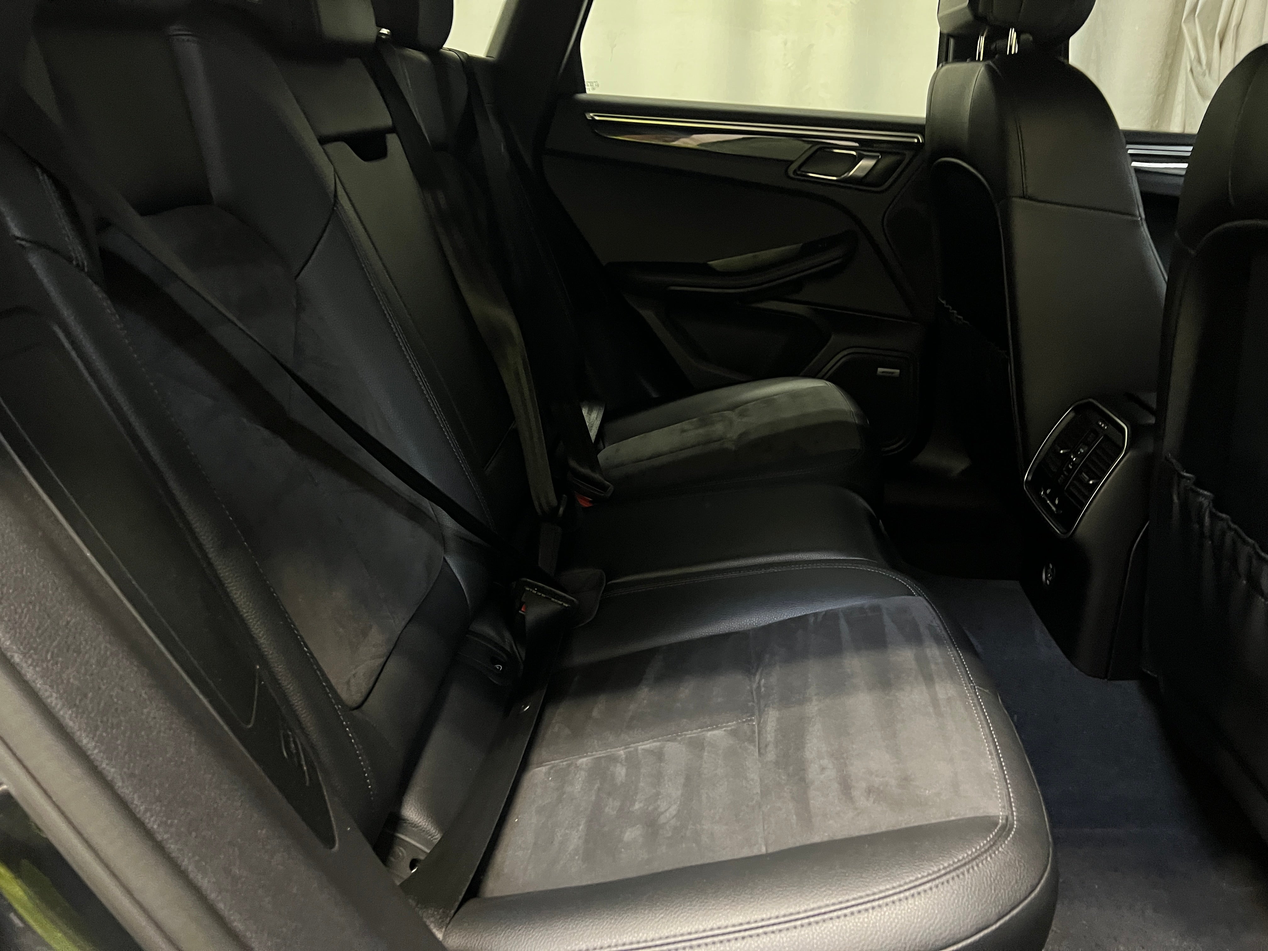 2018 Porsche Macan Base 5