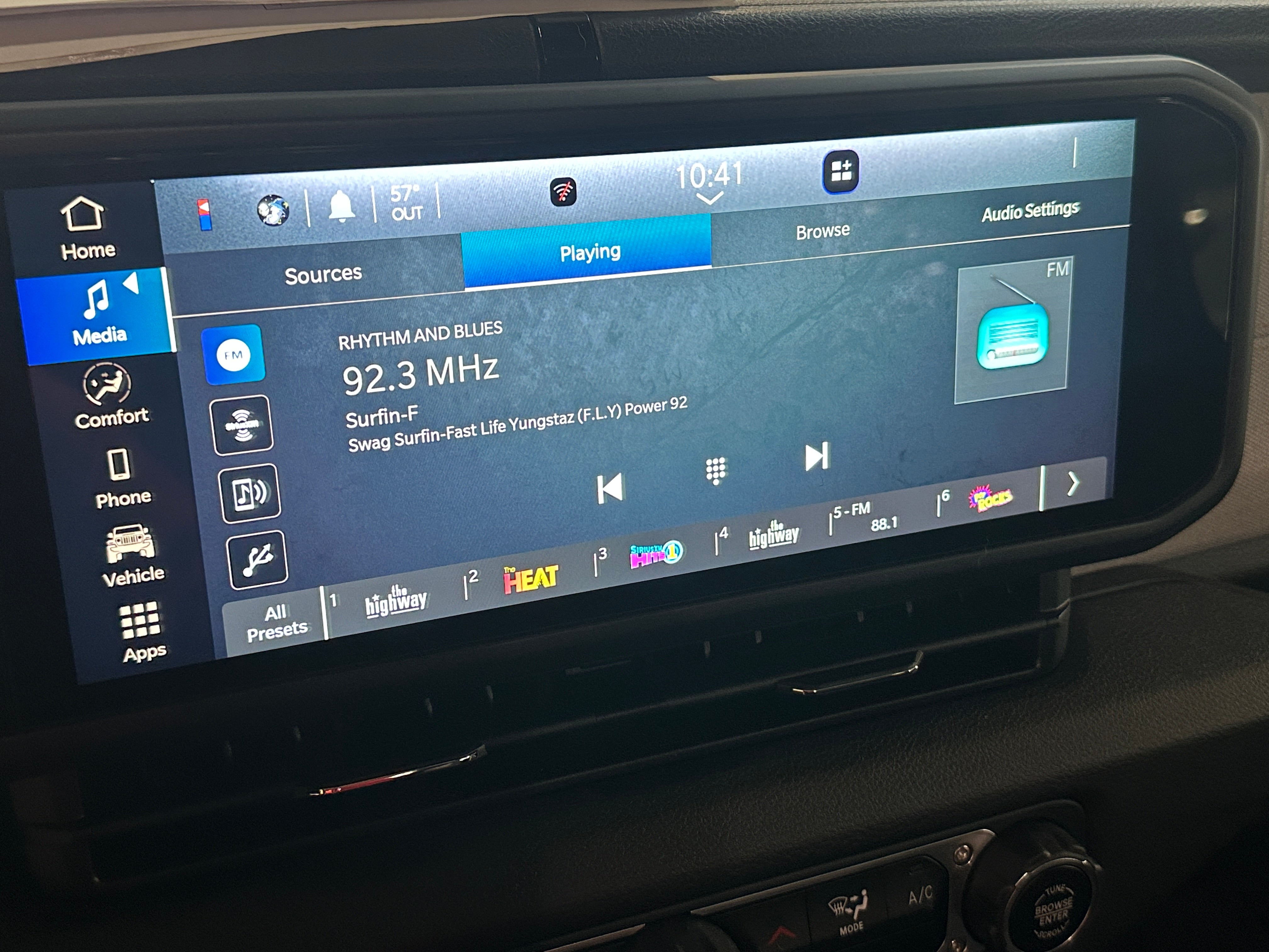 2024 Jeep Gladiator Nighthawk 4