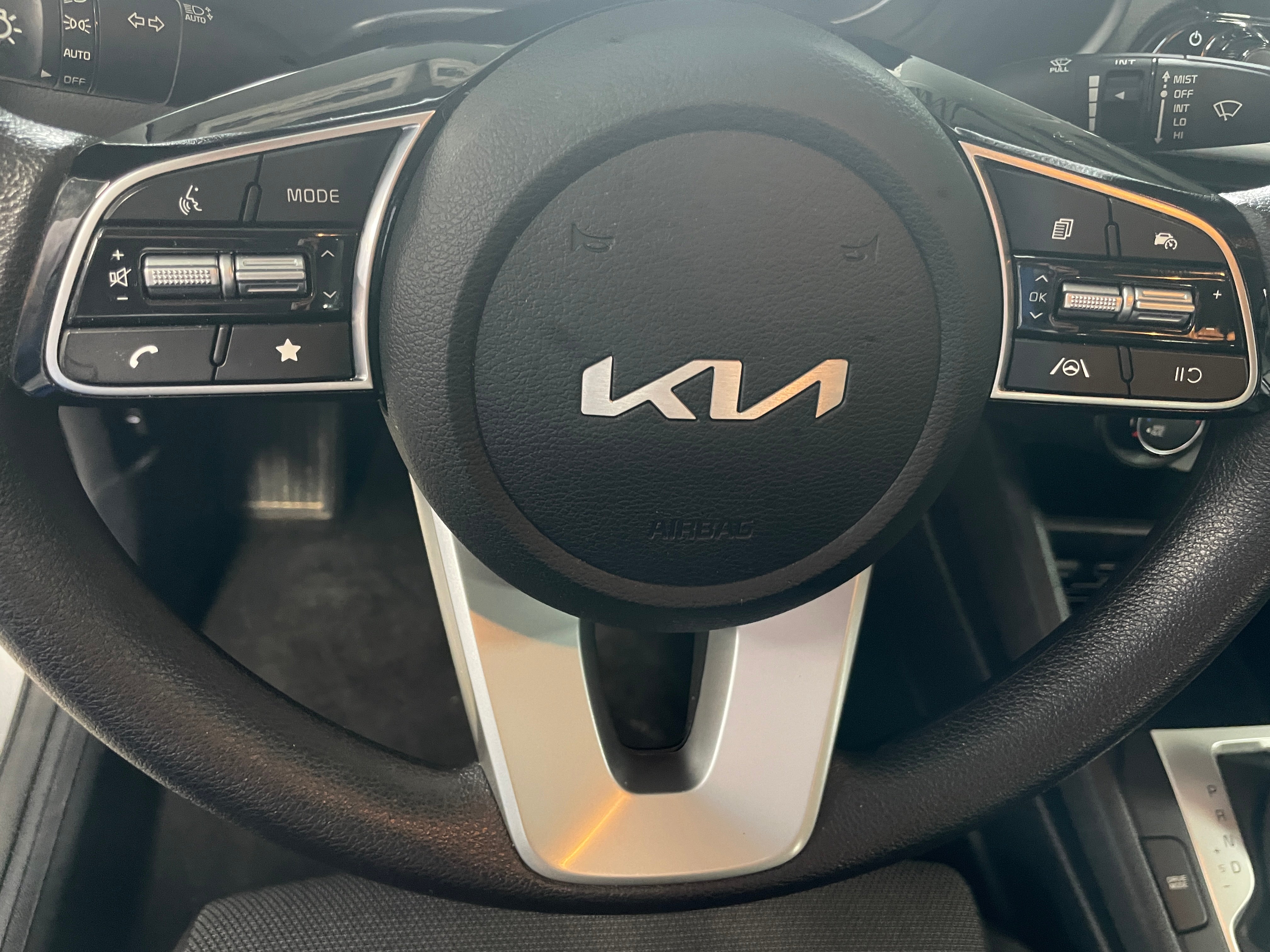 2024 Kia Forte LXS 5