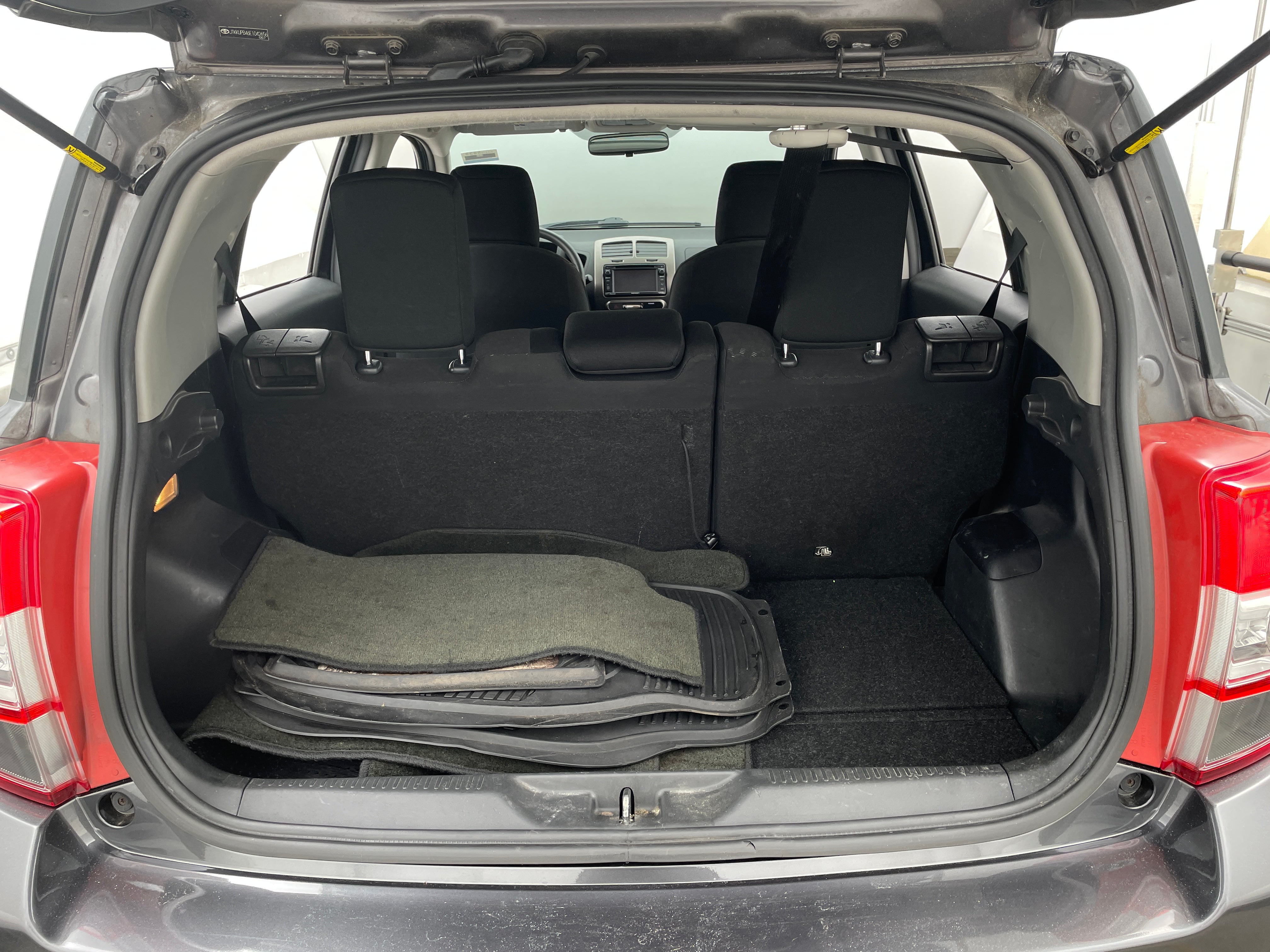 2014 Scion xD Base 7