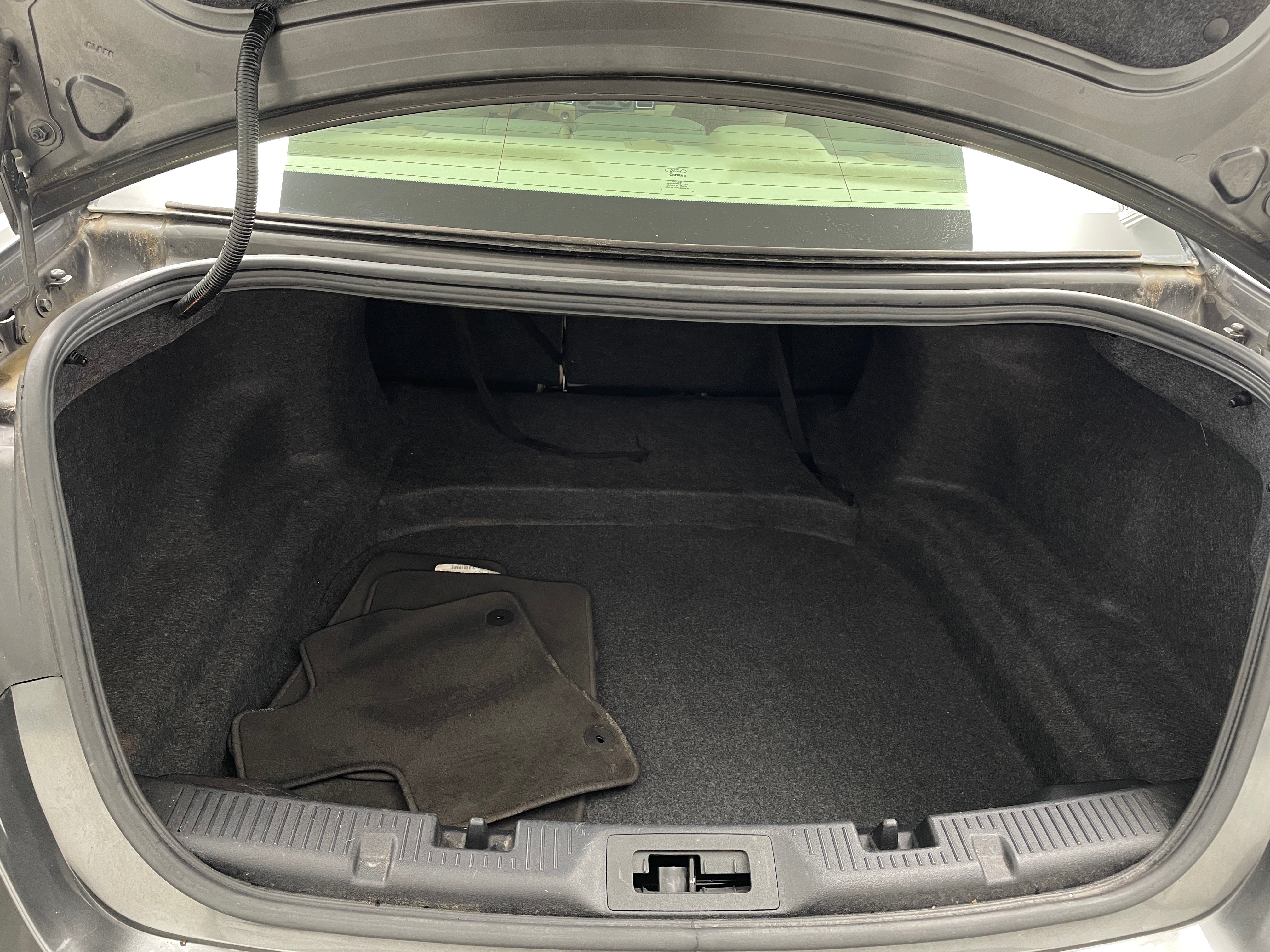 2019 Ford Taurus SE 7