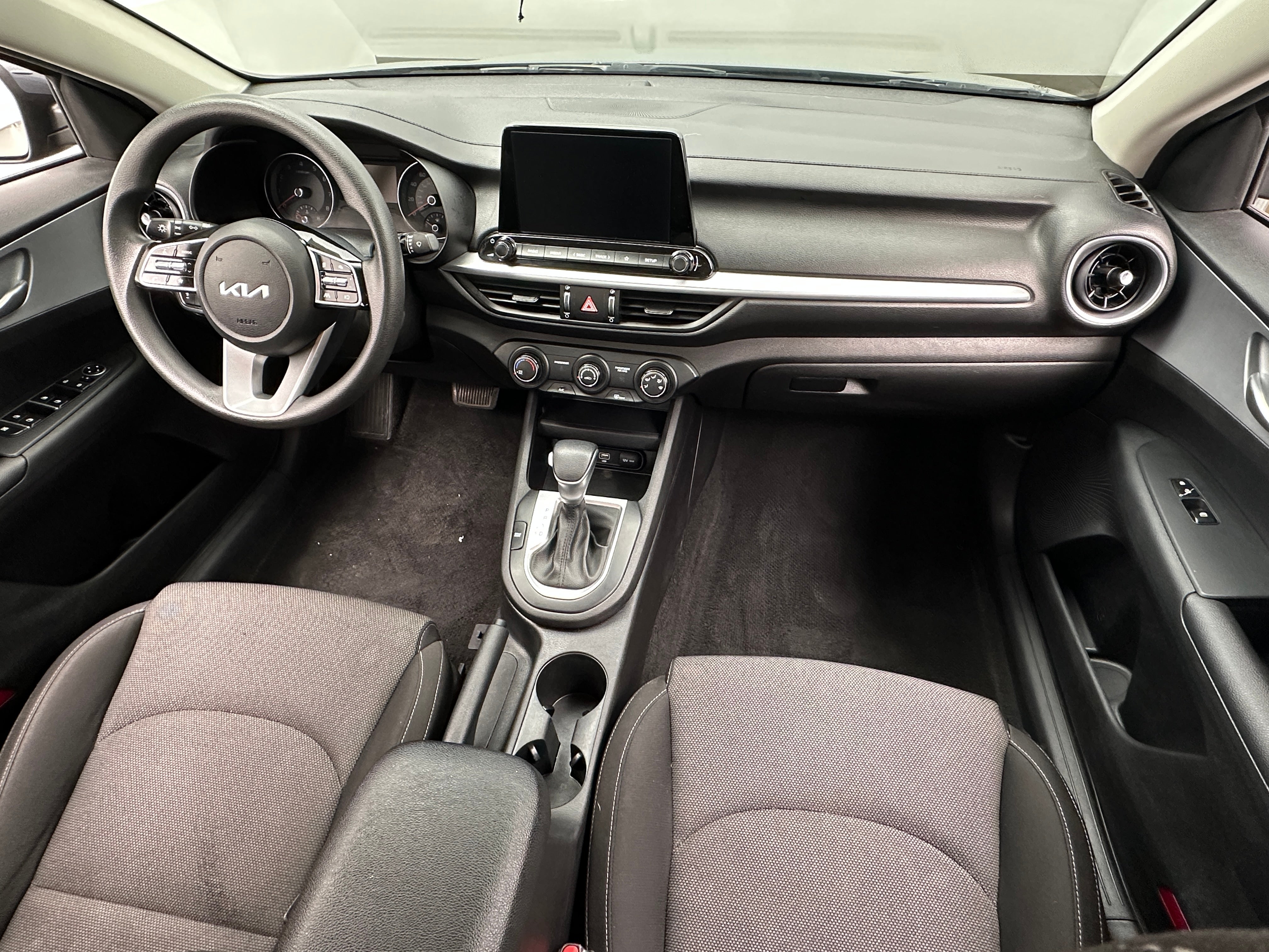 2023 Kia Forte LXS 3
