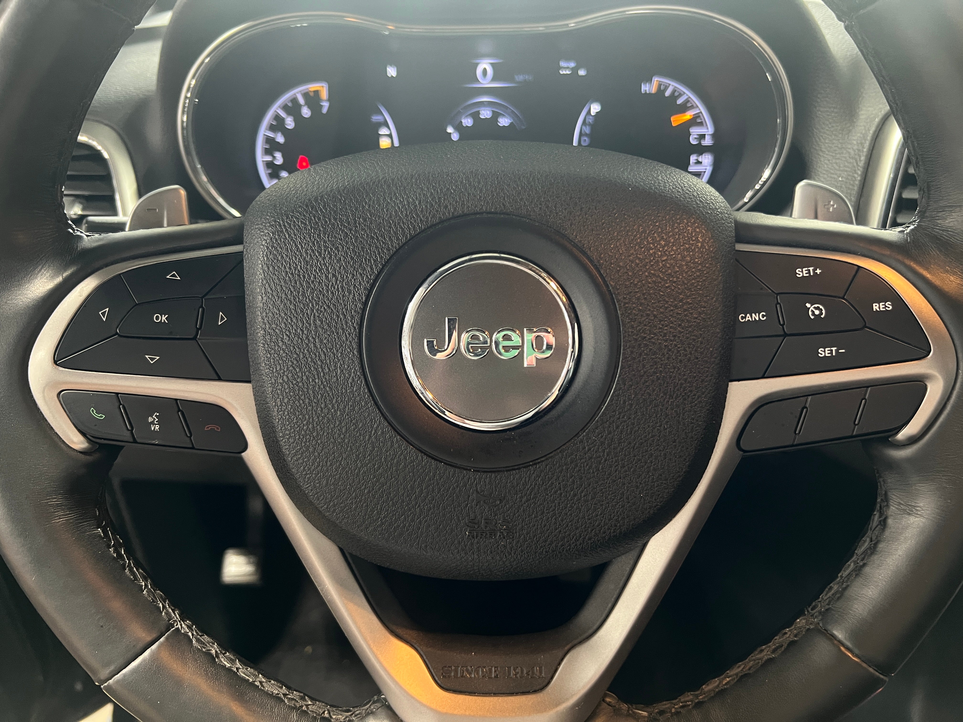 2017 Jeep Grand Cherokee Altitude 4