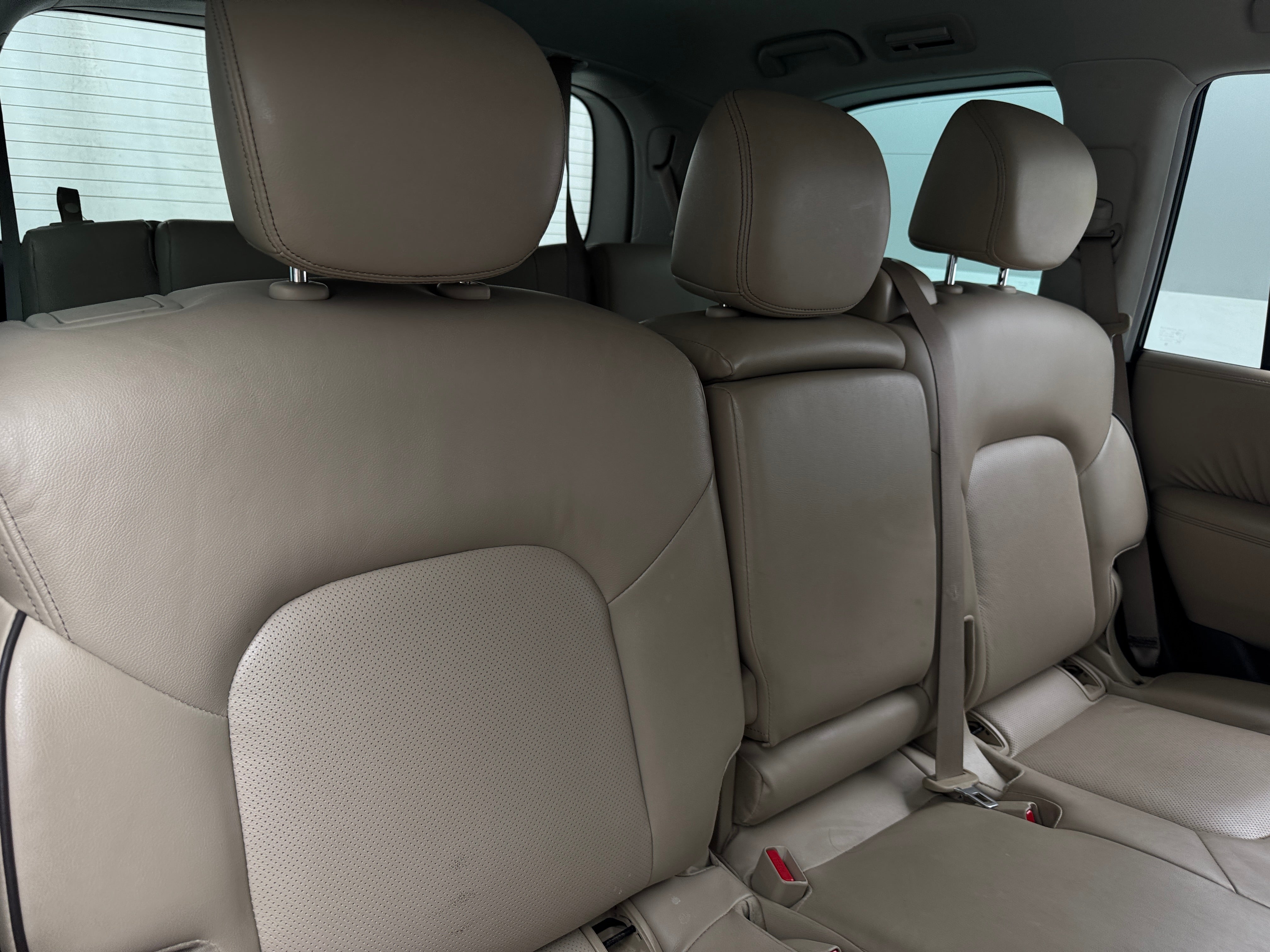 2023 Nissan Armada SL 5