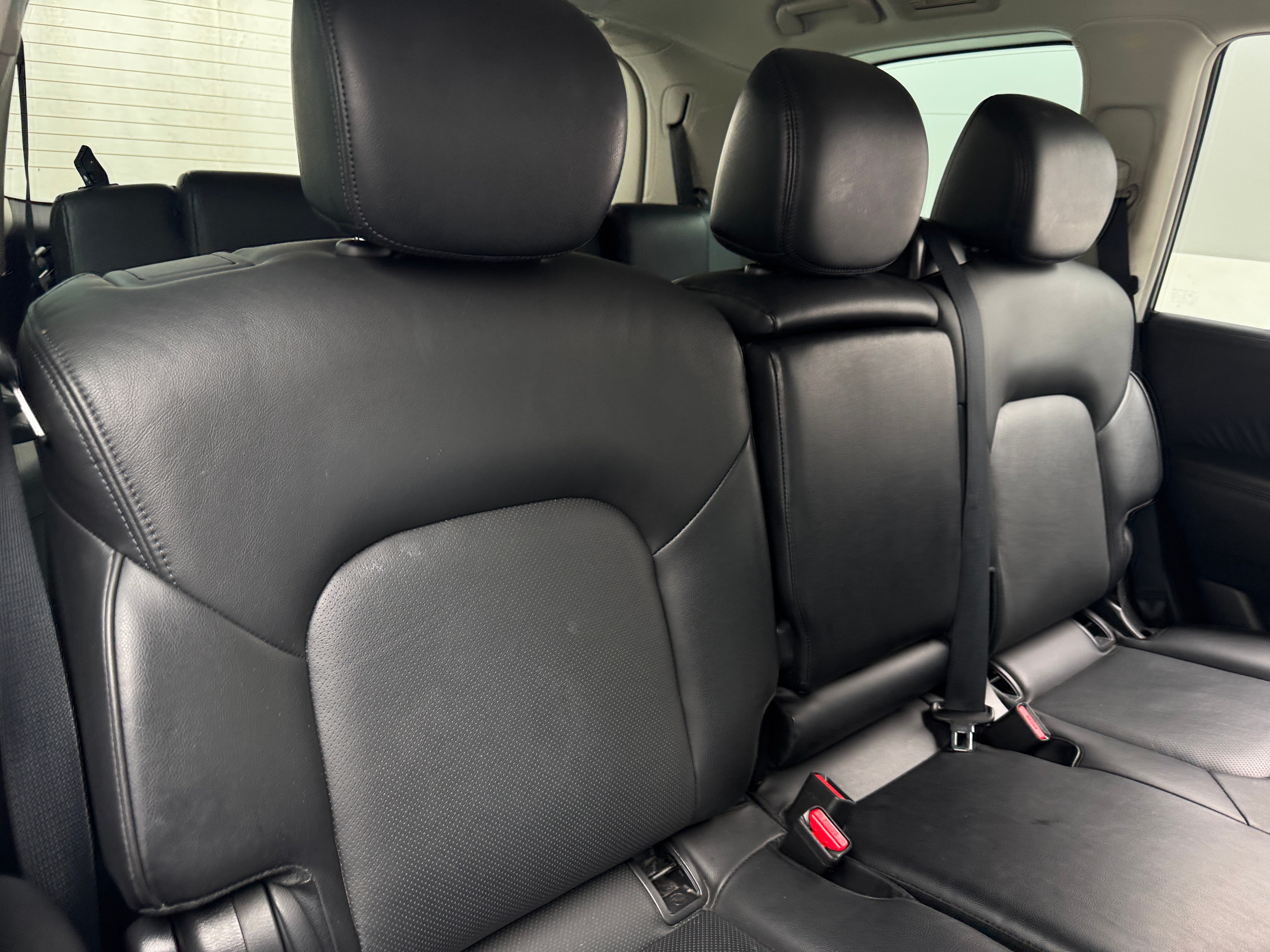 2023 Nissan Armada SL 5