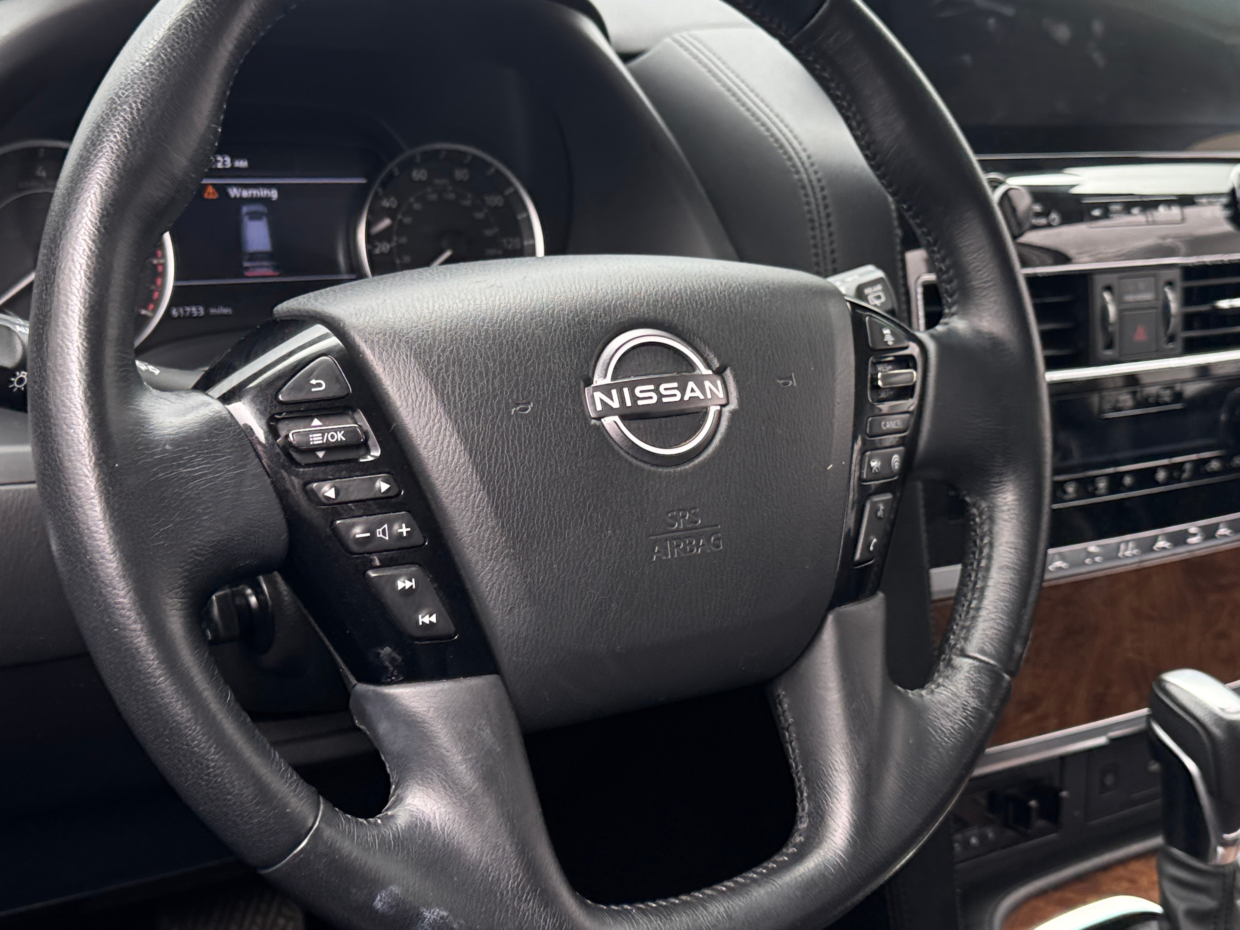 2023 Nissan Armada SL 4