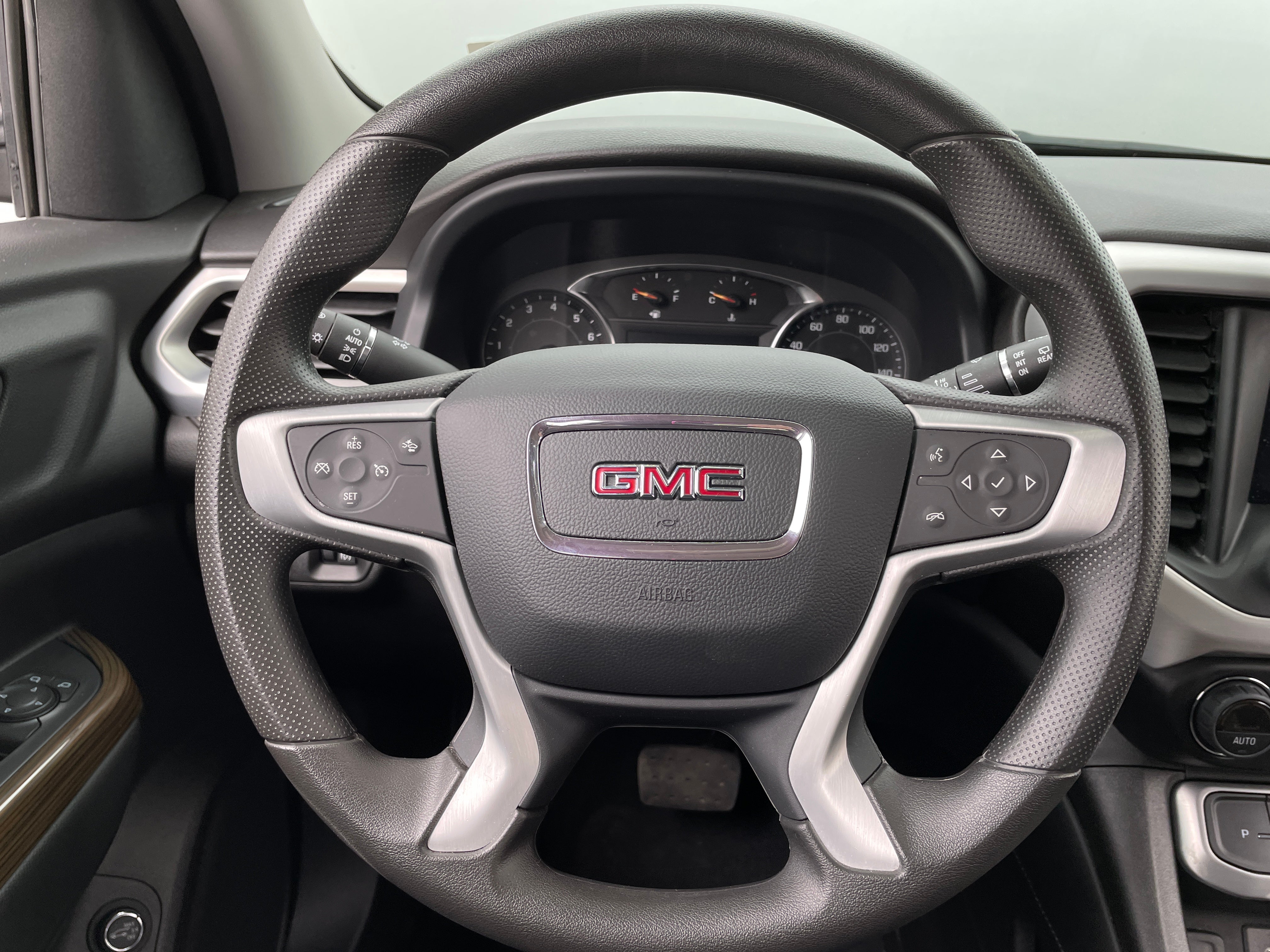2023 GMC Acadia SLE 5