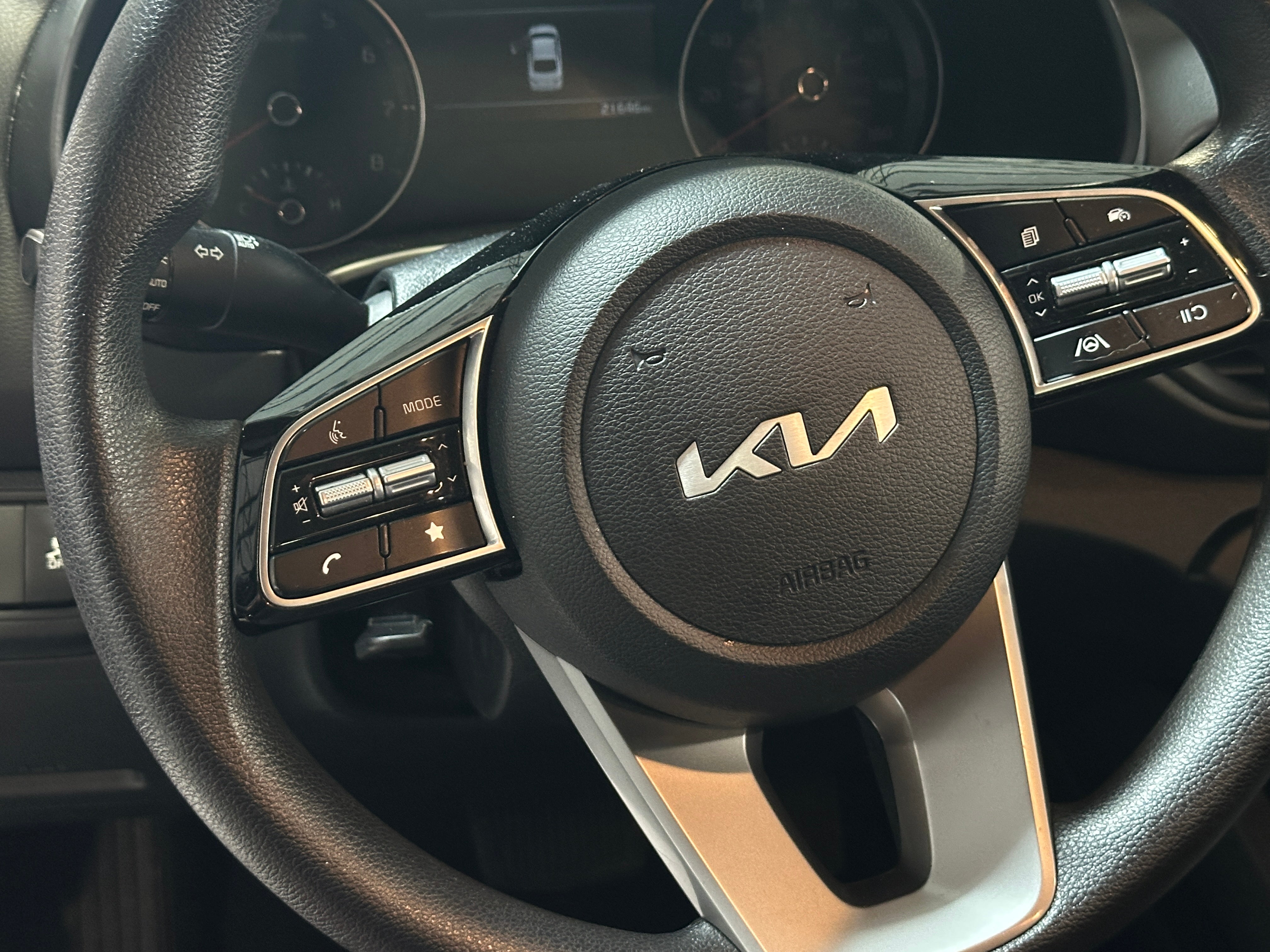 2024 Kia Forte LXS 5