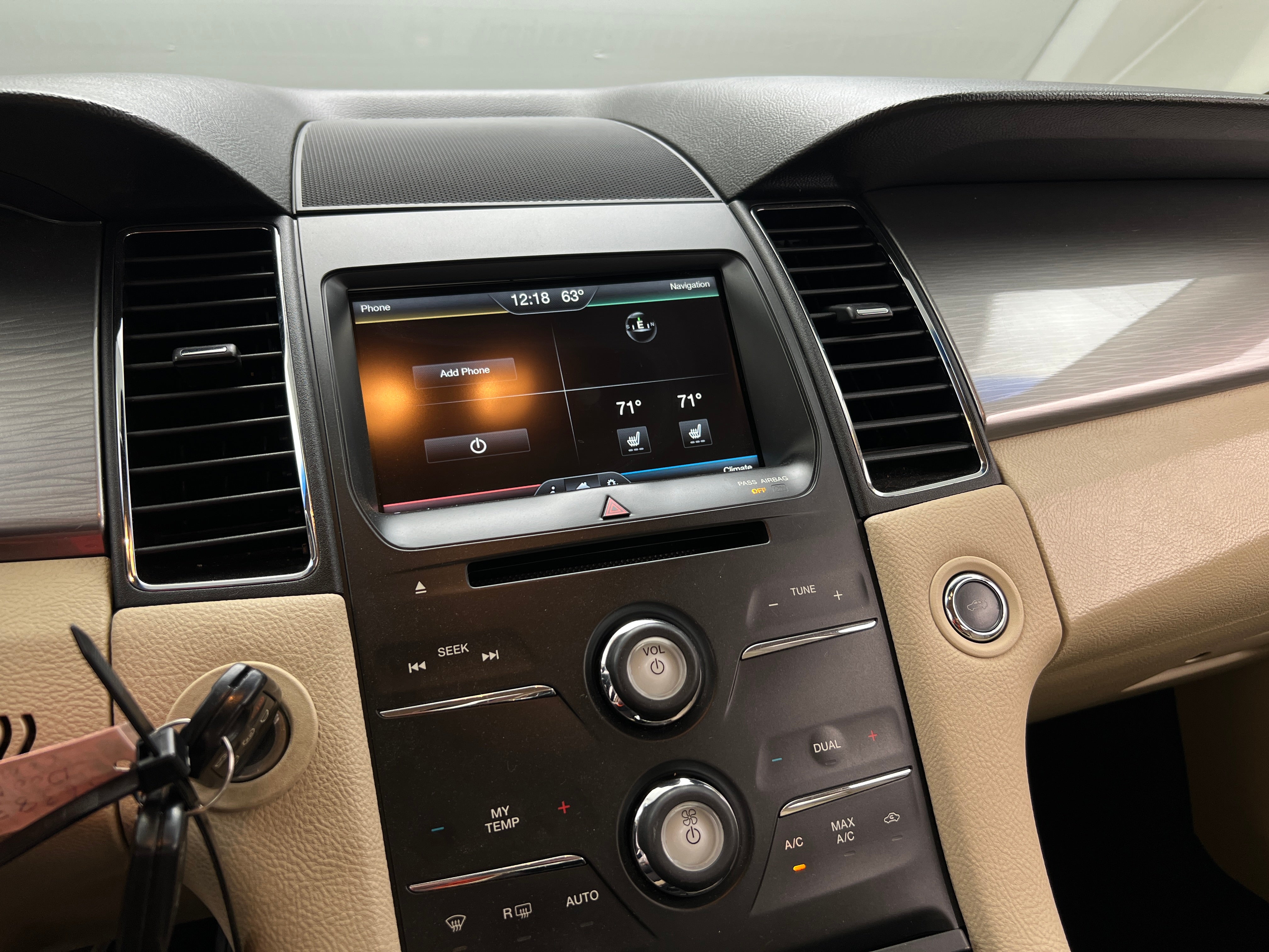 2014 Ford Taurus SEL 3