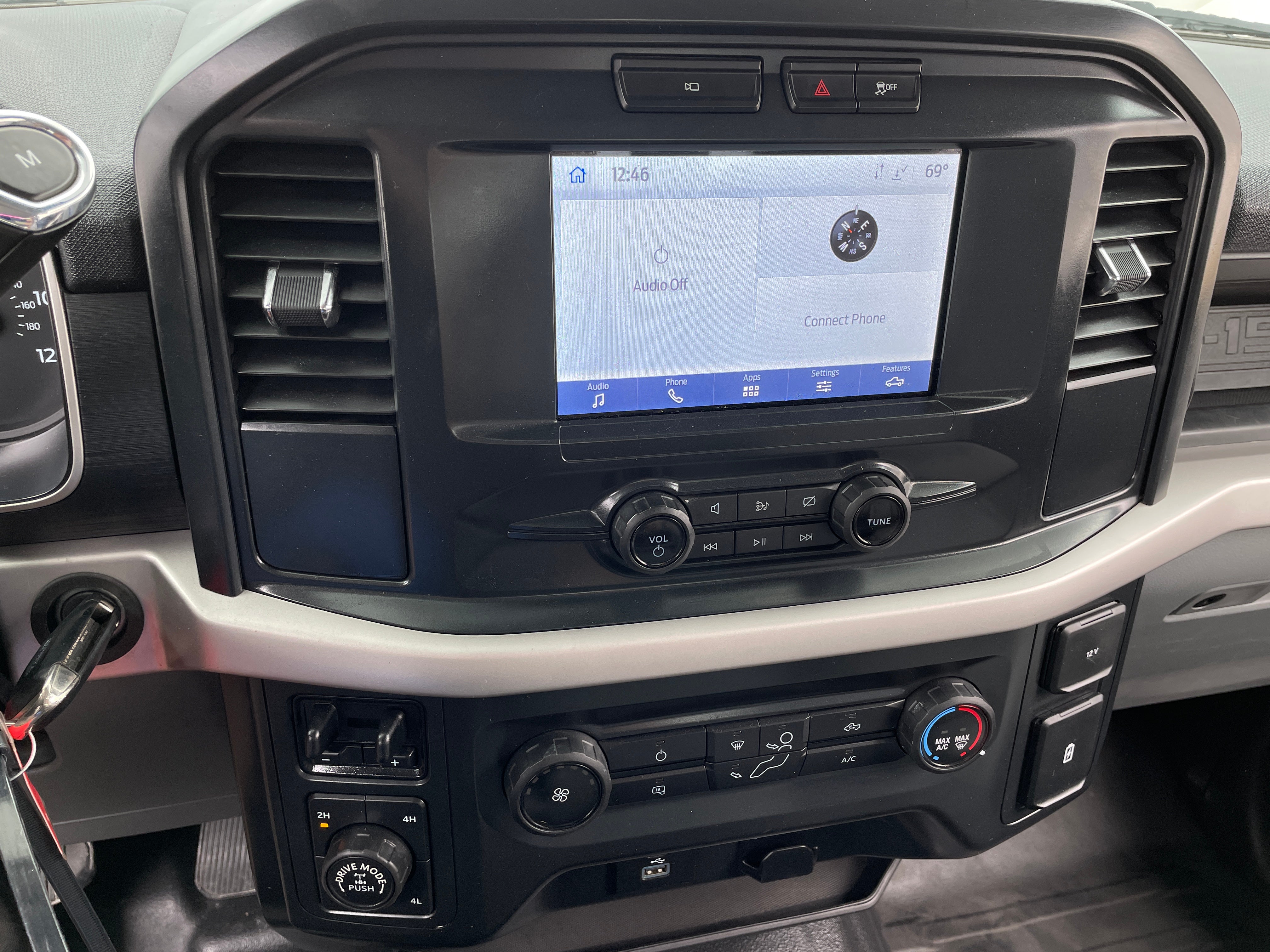 2022 Ford Econoline E-150 4