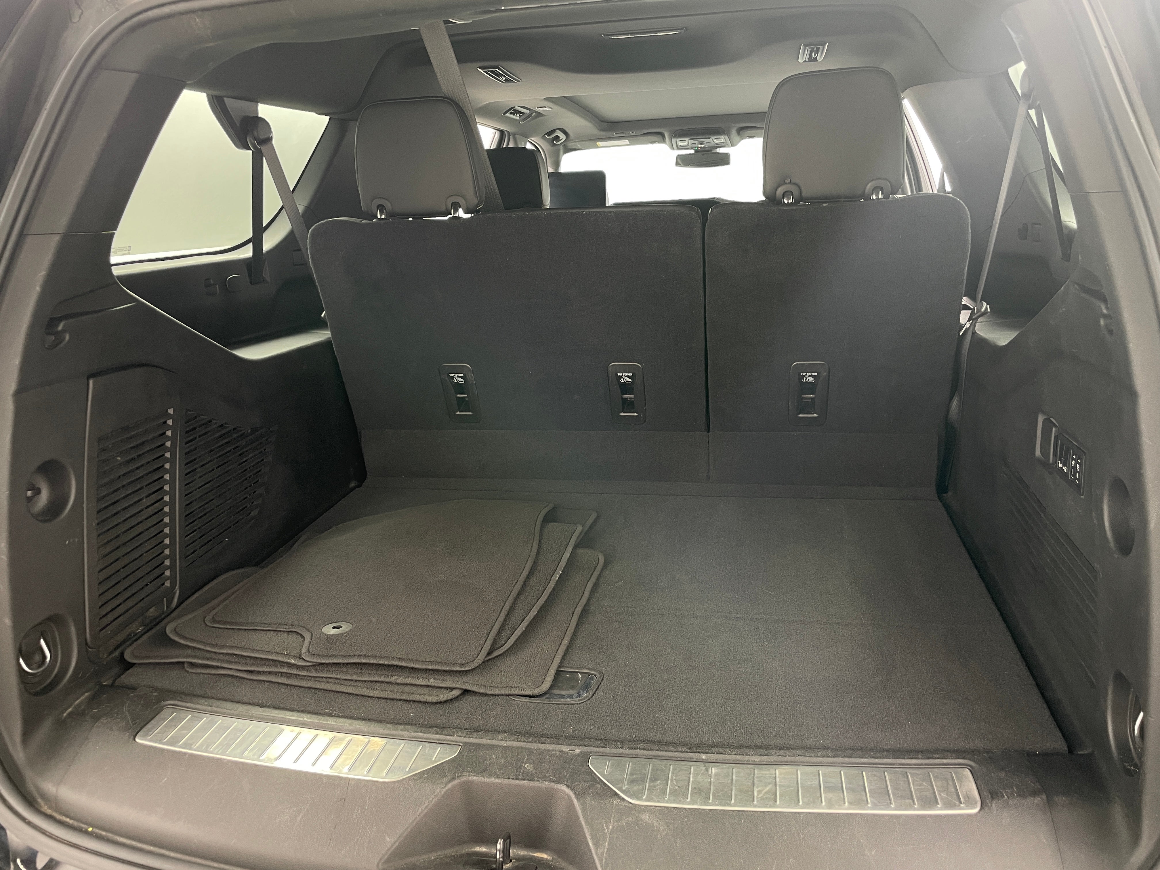 2021 Chevrolet Suburban Premier 6