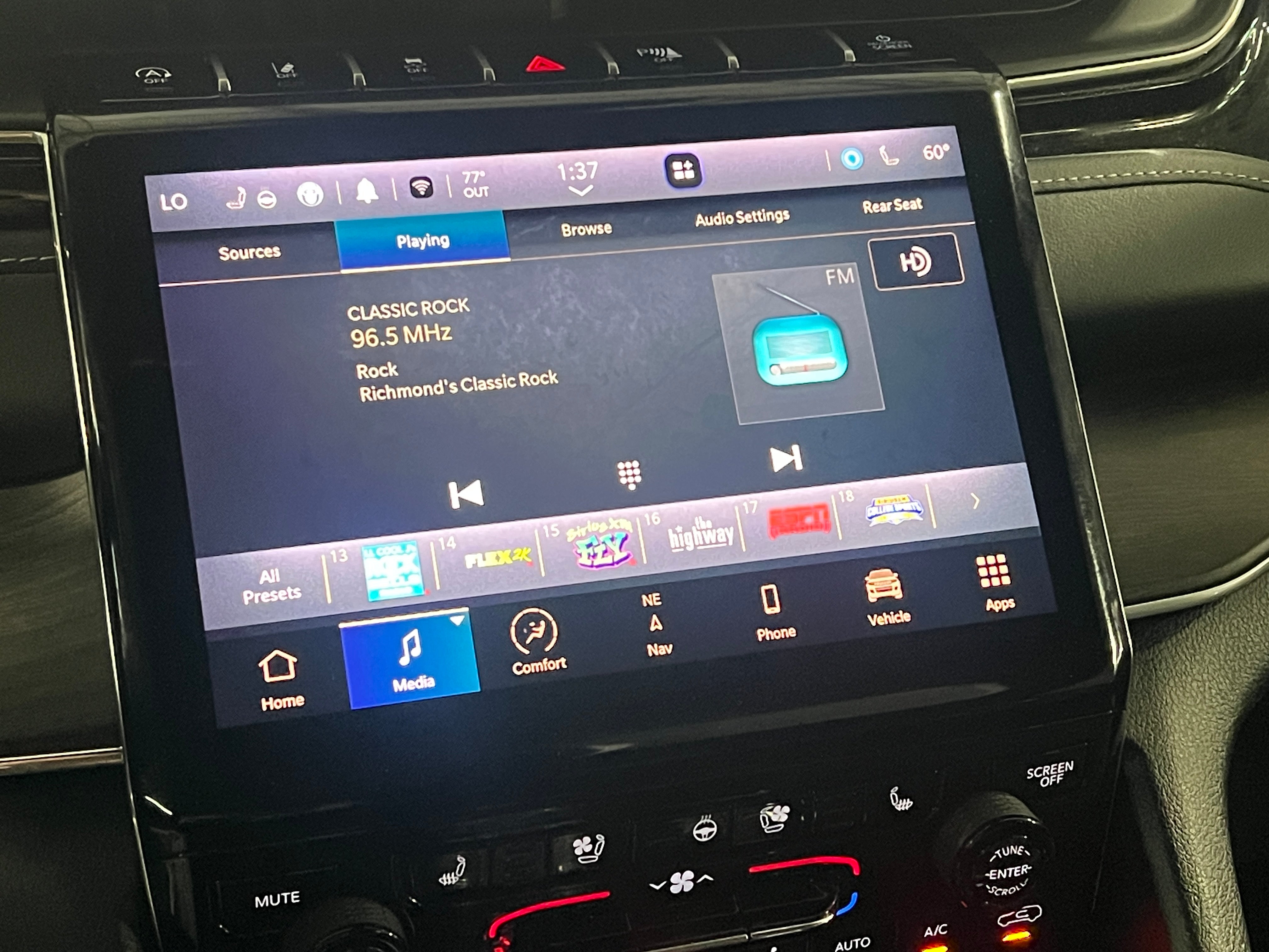 2024 Jeep Grand Cherokee L Overland 3