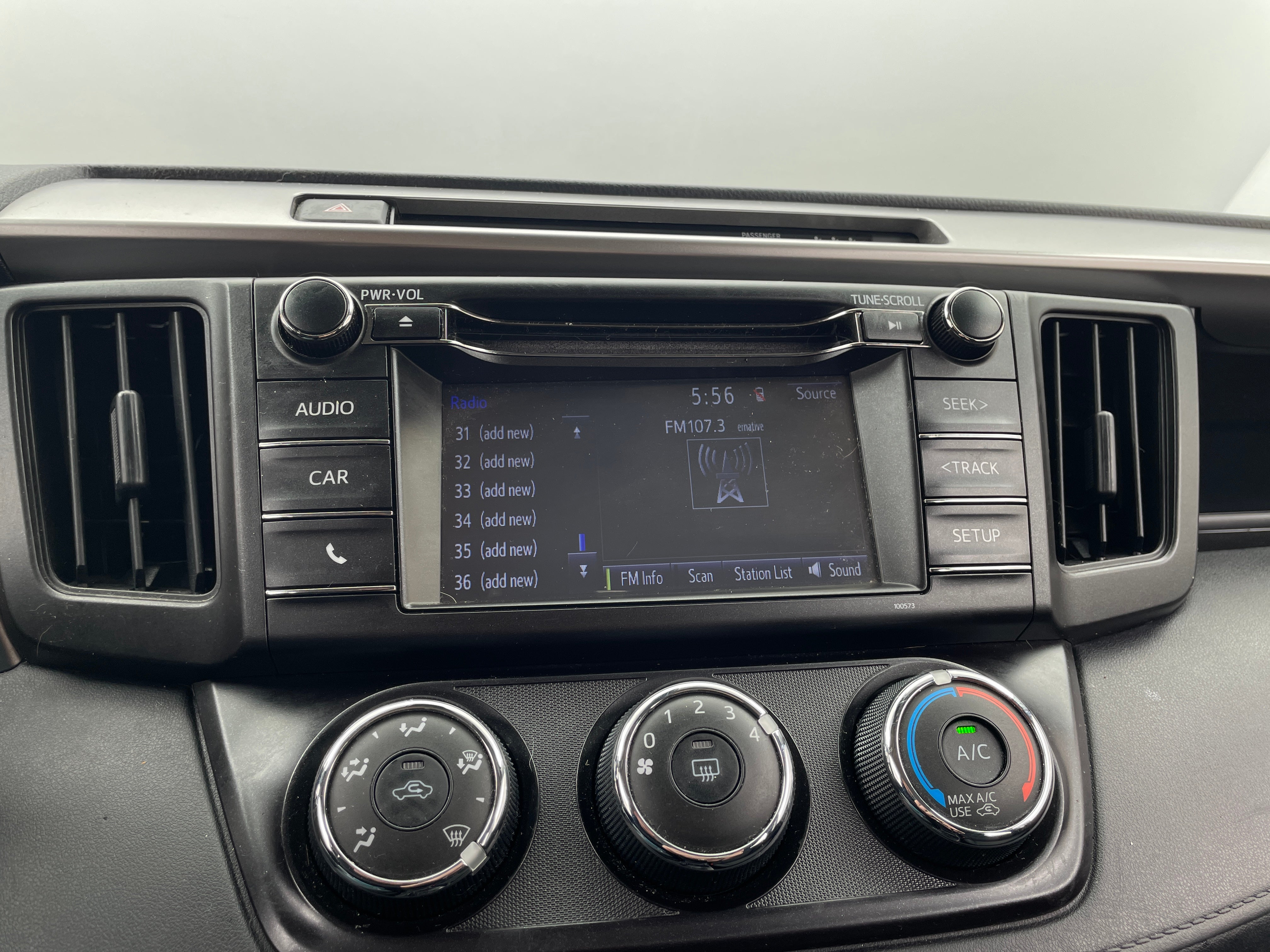 2018 Toyota RAV4 LE 4