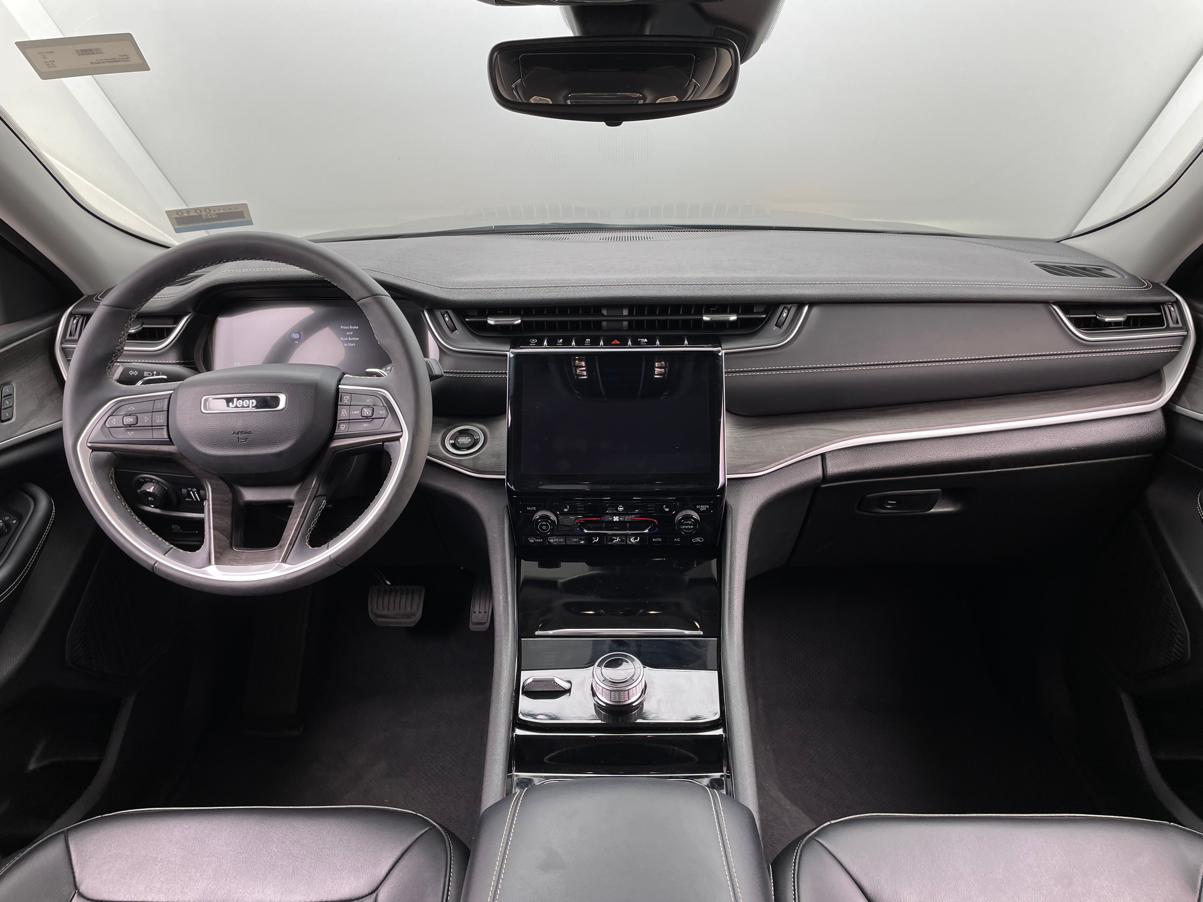 2023 Jeep Grand Cherokee L Limited Edition 2