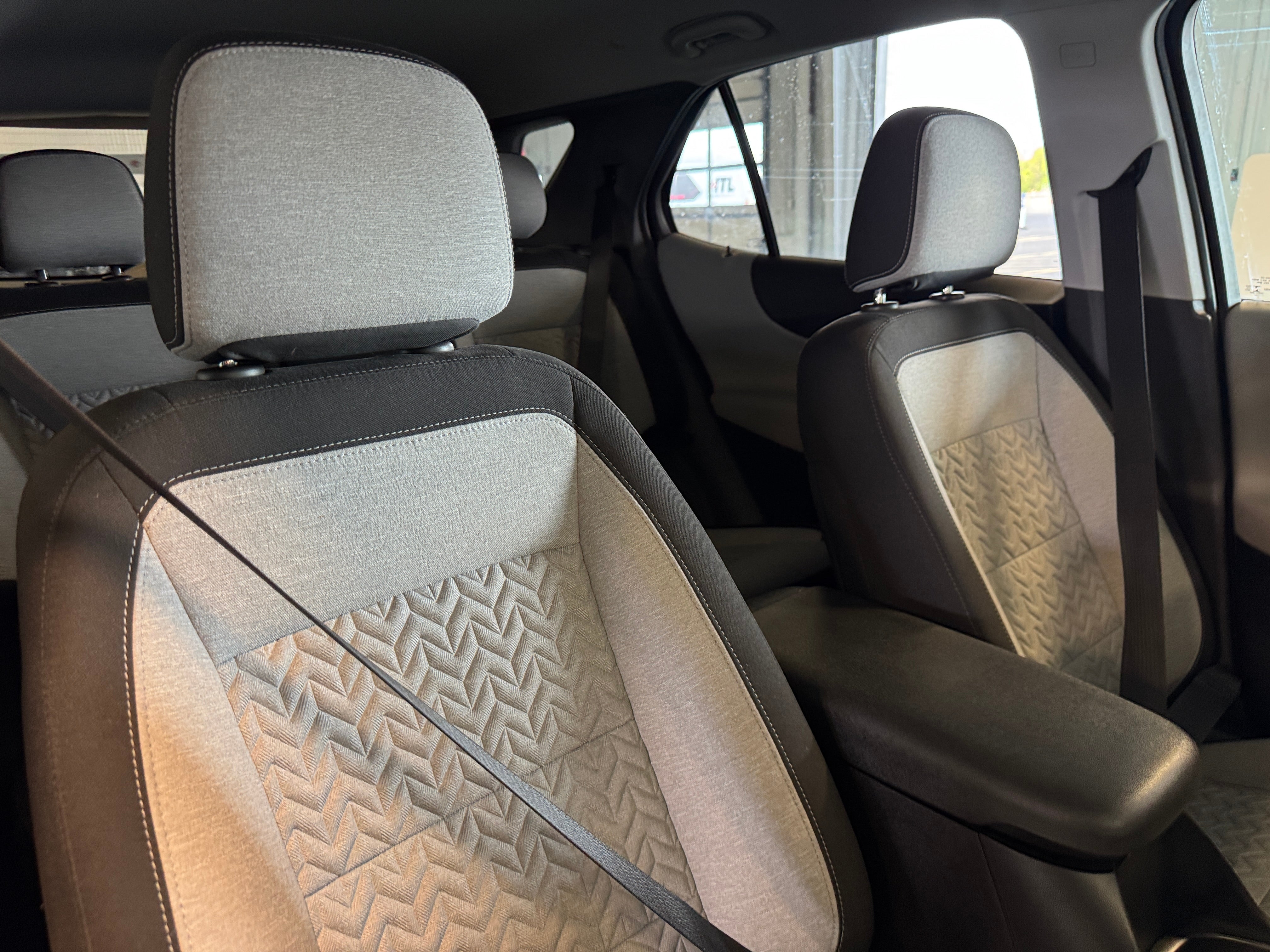 2022 Chevrolet Equinox LT 2