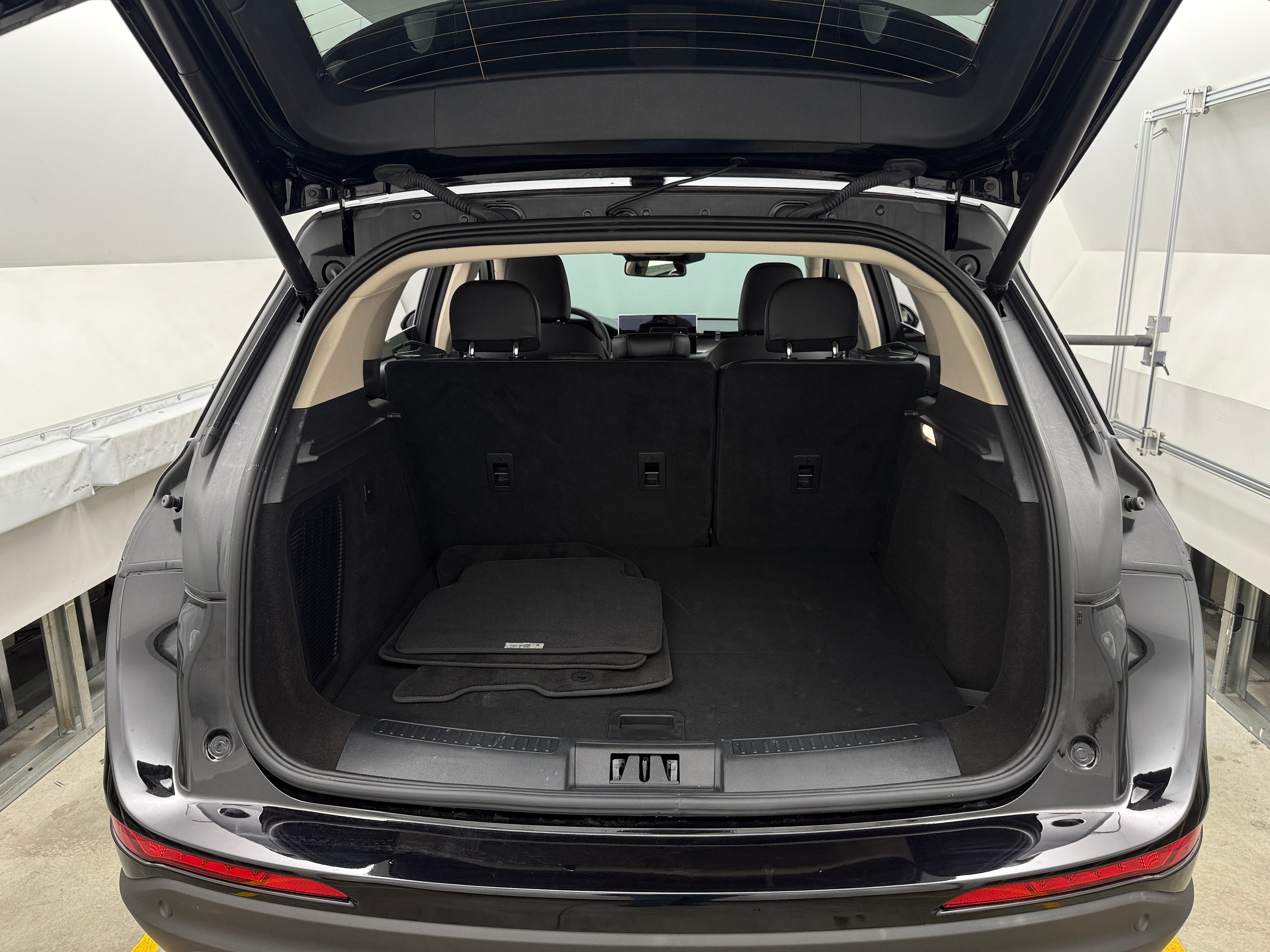 2023 Lincoln Corsair Standard 7
