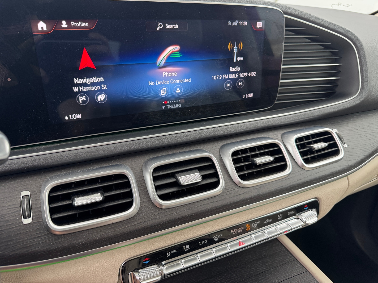 Thumbnail: 2020 Mercedes-Benz GLE - 3