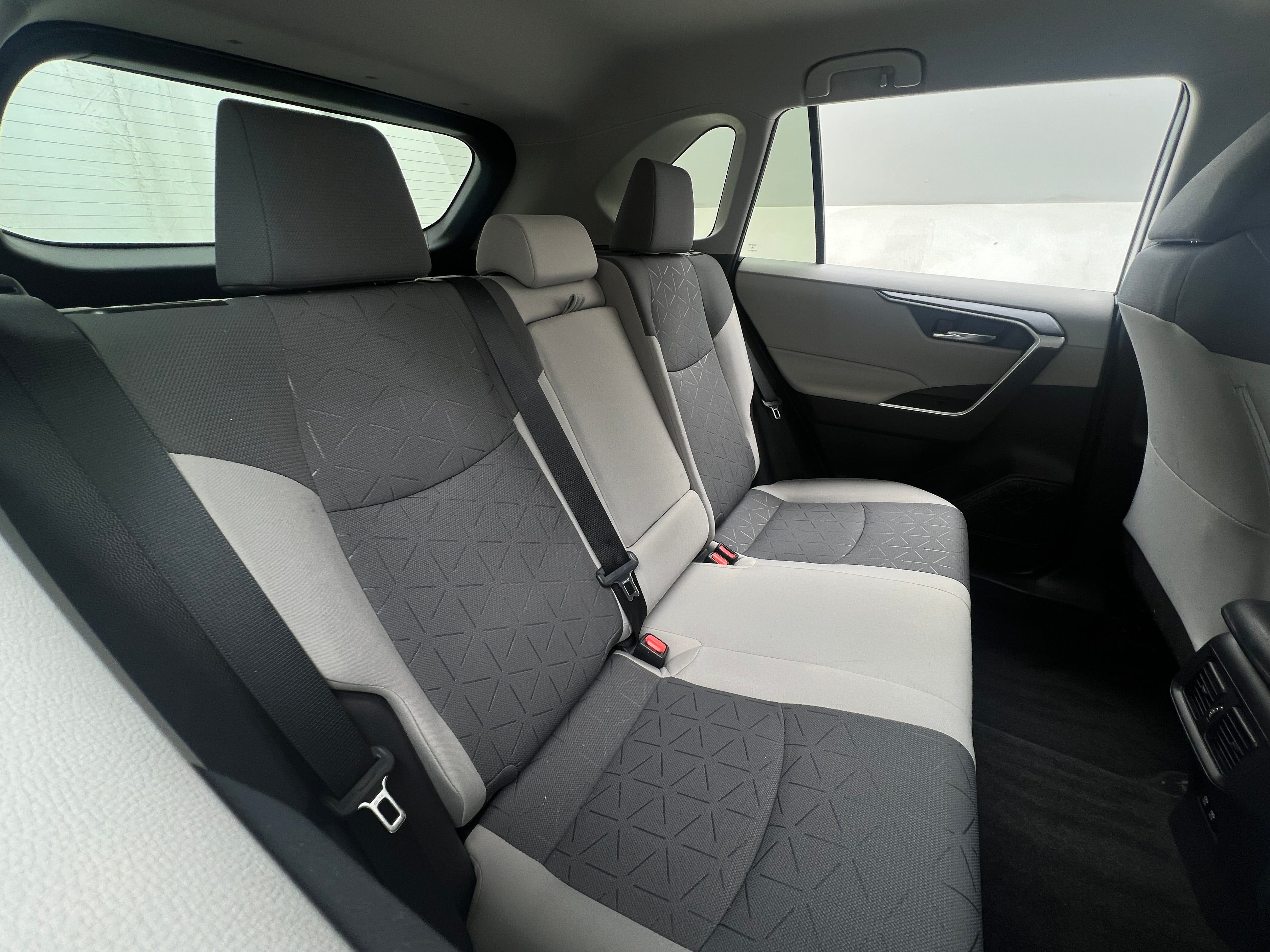 2020 Toyota RAV4 XLE 6