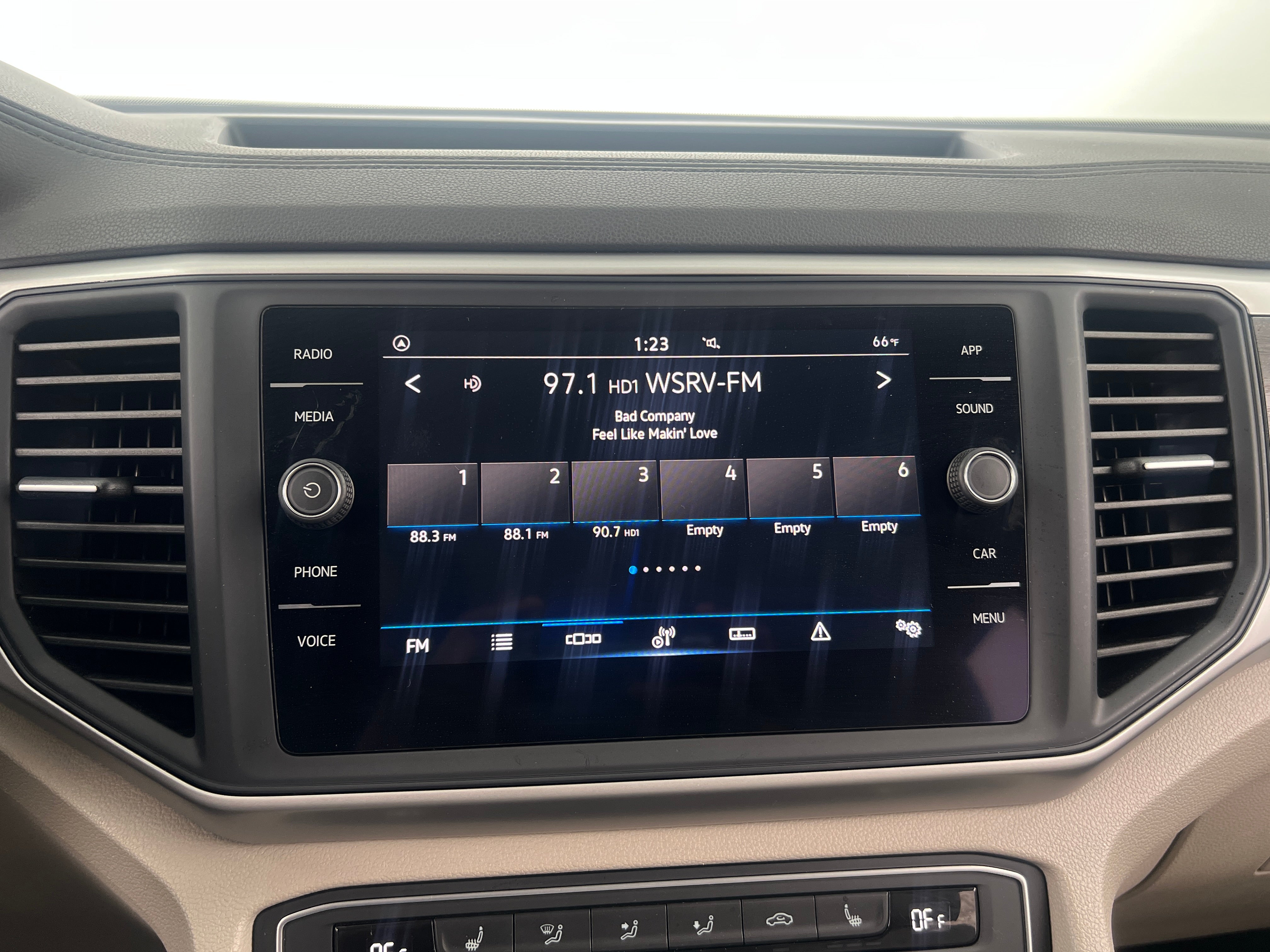 2021 Volkswagen Atlas SE 3