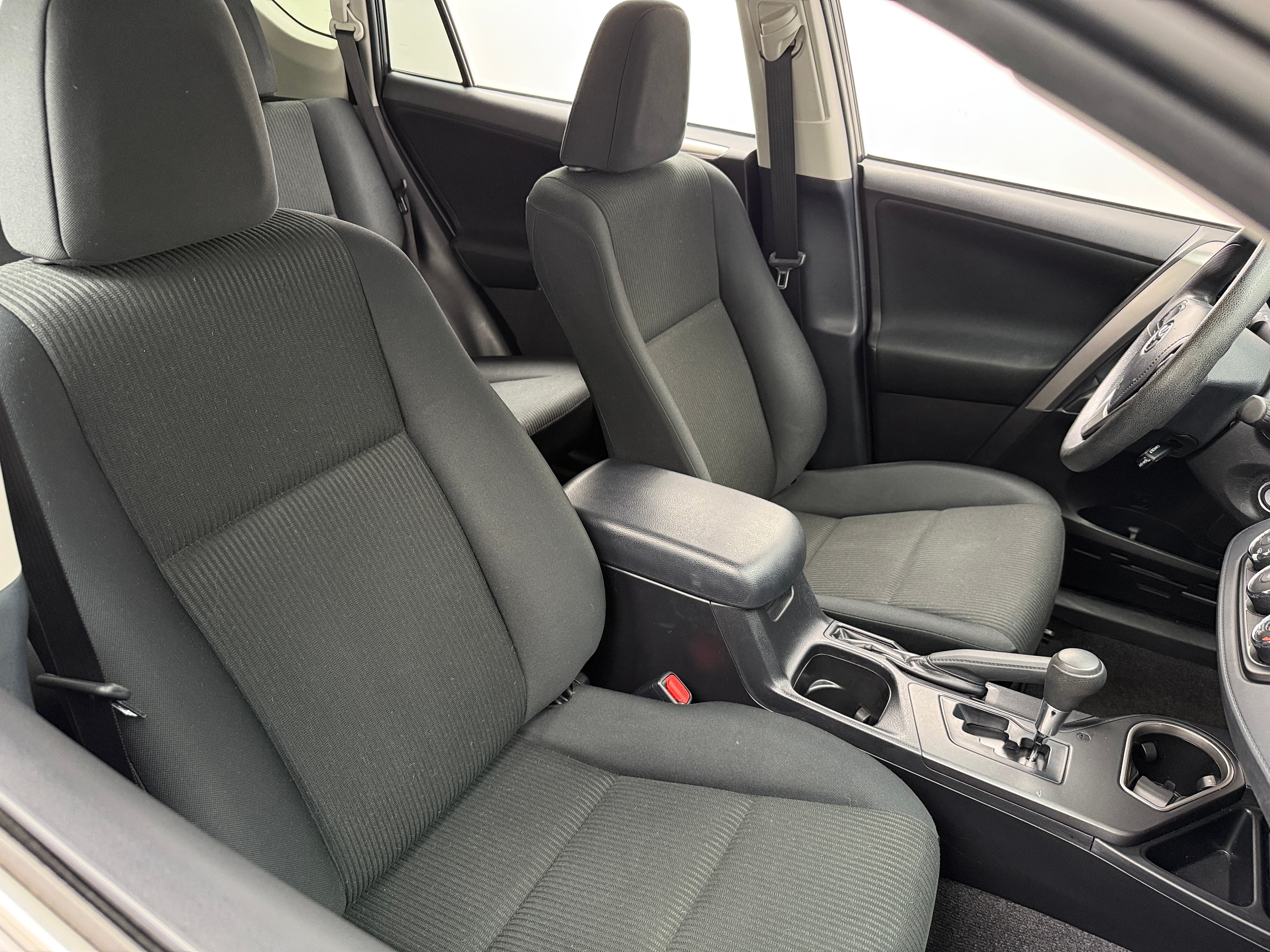 2017 Toyota RAV4 LE 2