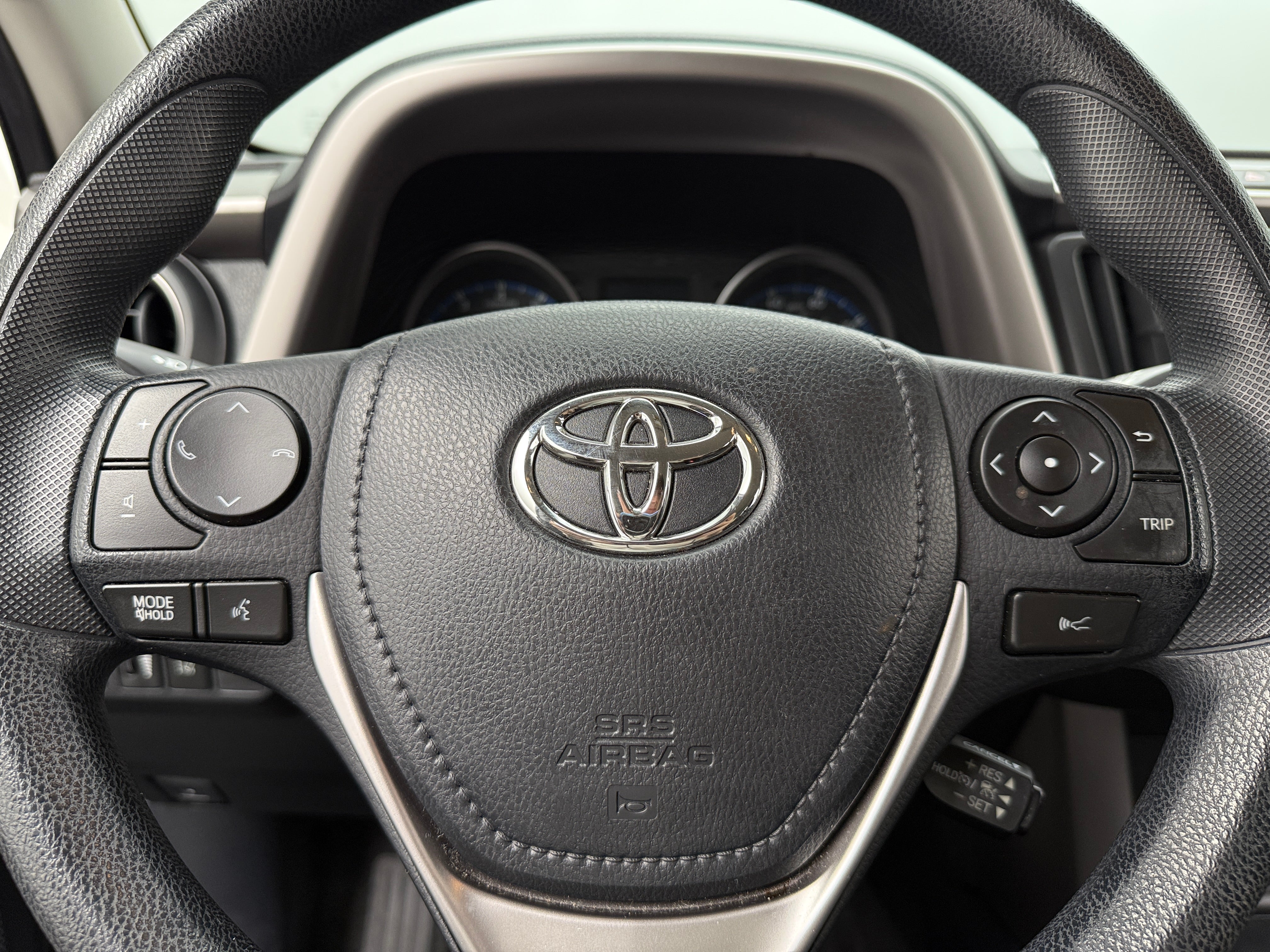 2017 Toyota RAV4 LE 5