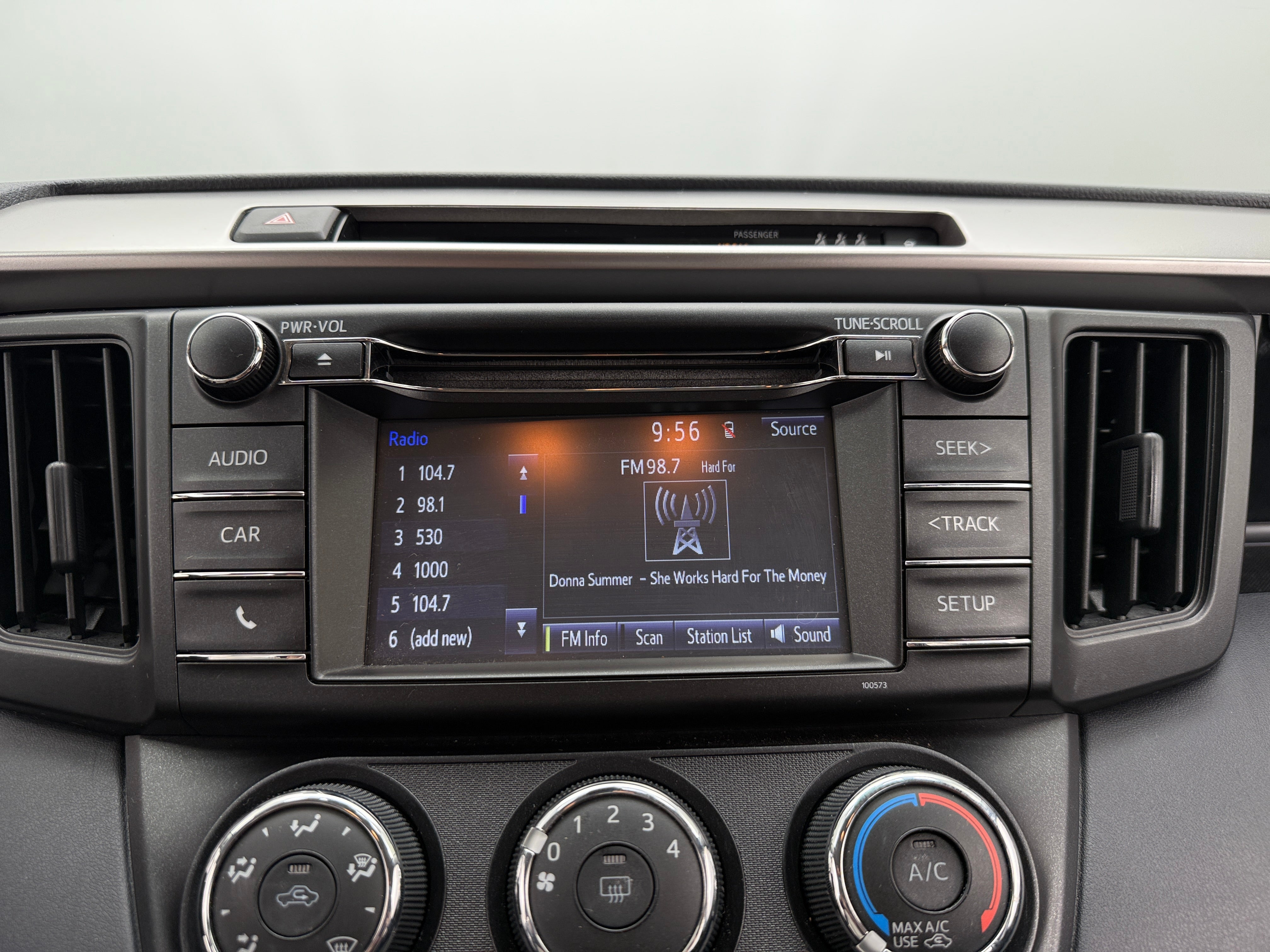 2017 Toyota RAV4 LE 4