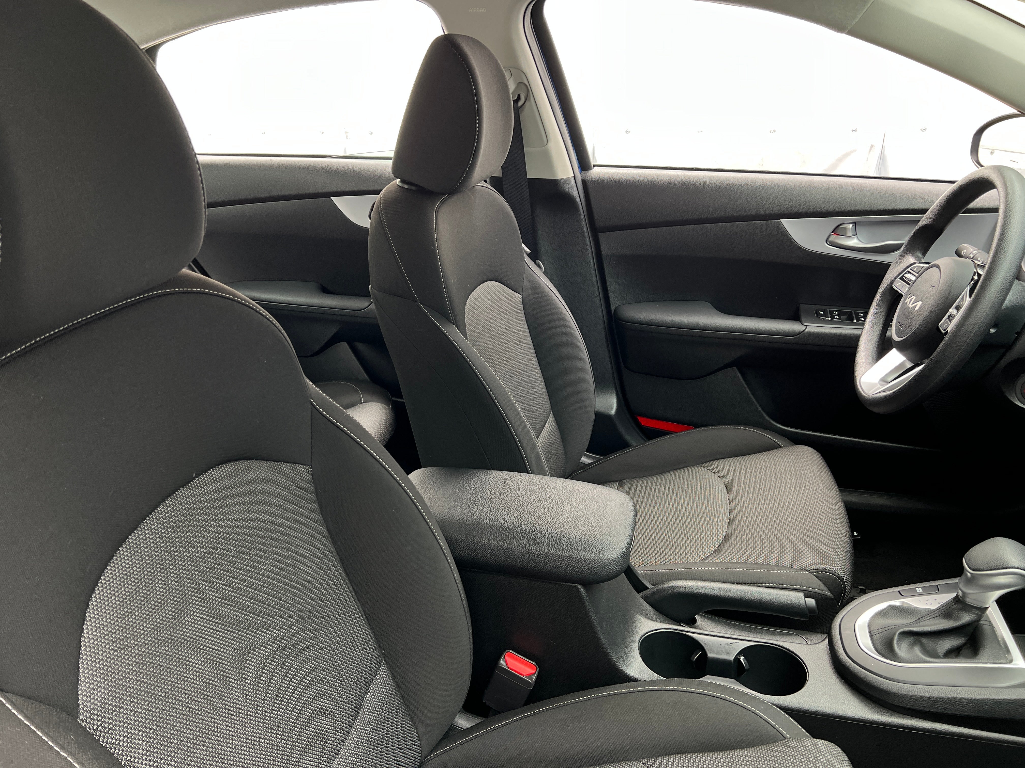 2024 Kia Forte LXS 2