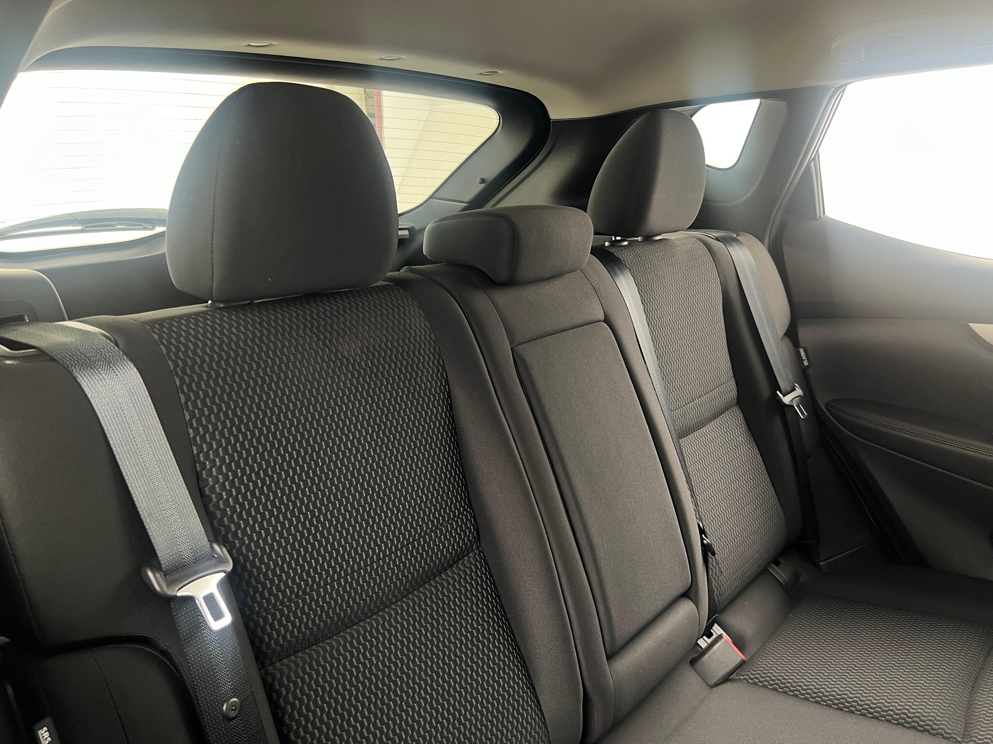 2022 Nissan Rogue Sport S 6