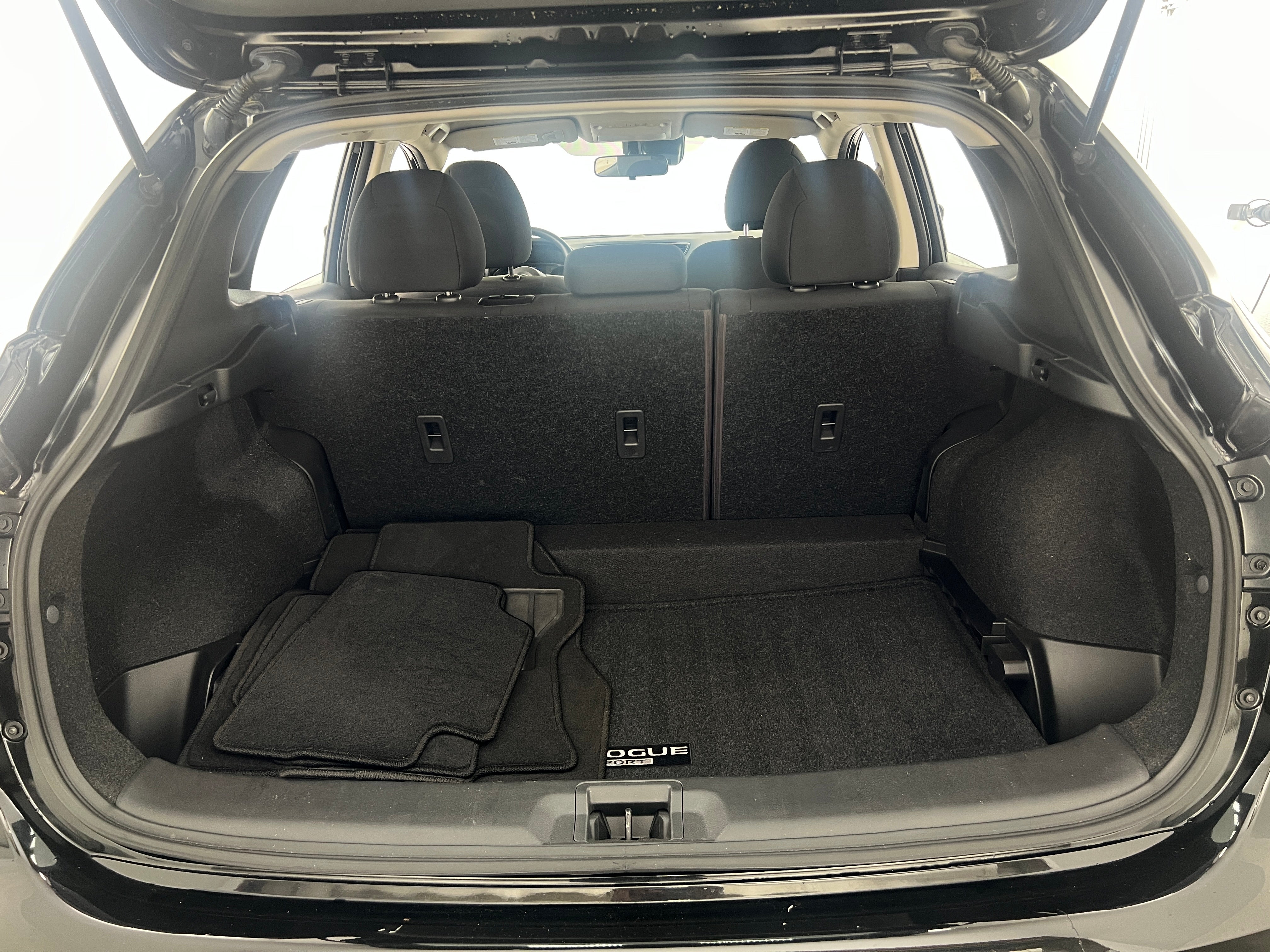 2022 Nissan Rogue Sport S 7