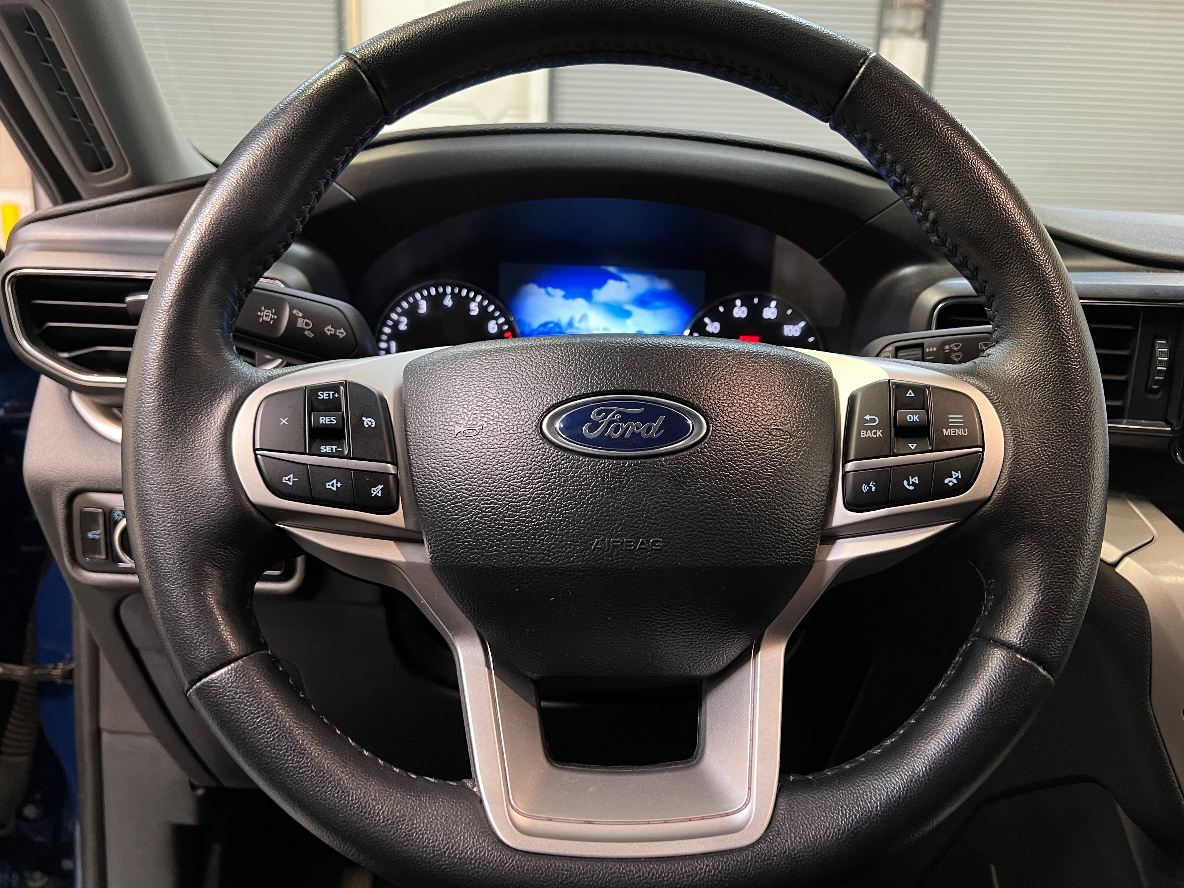 2023 Ford Explorer XLT 5