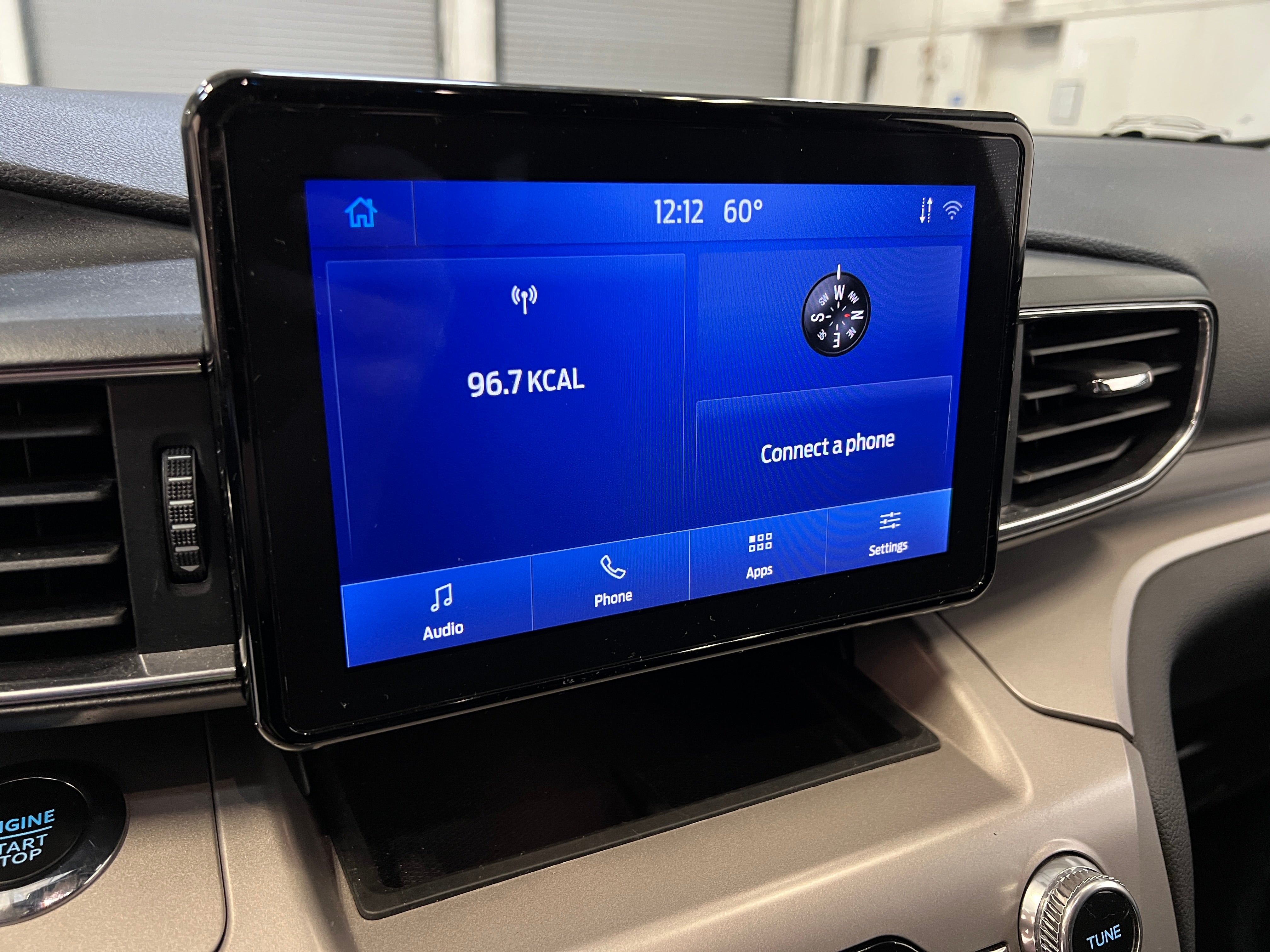 2023 Ford Explorer XLT 4