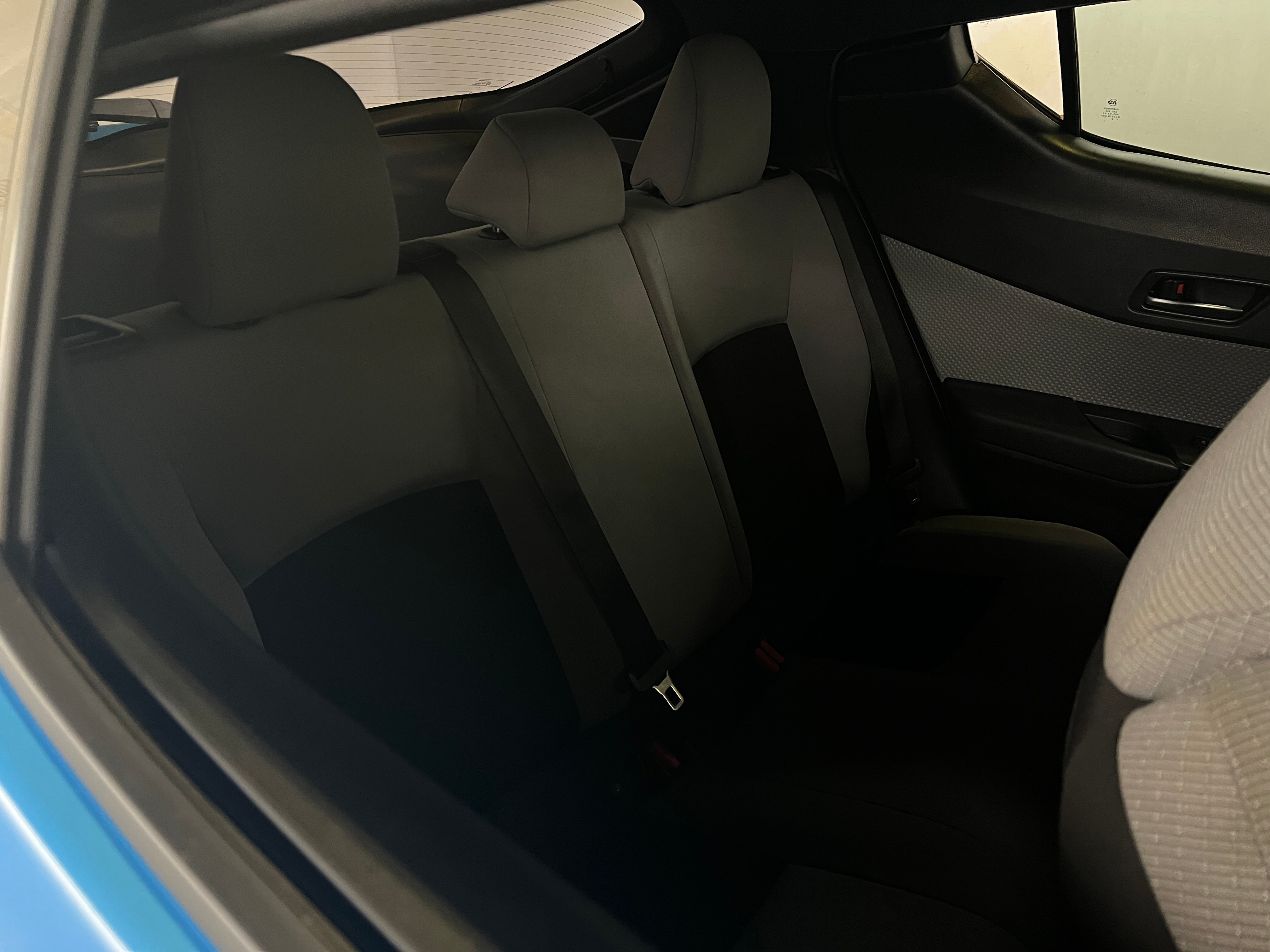 2019 Toyota C-HR XLE 6