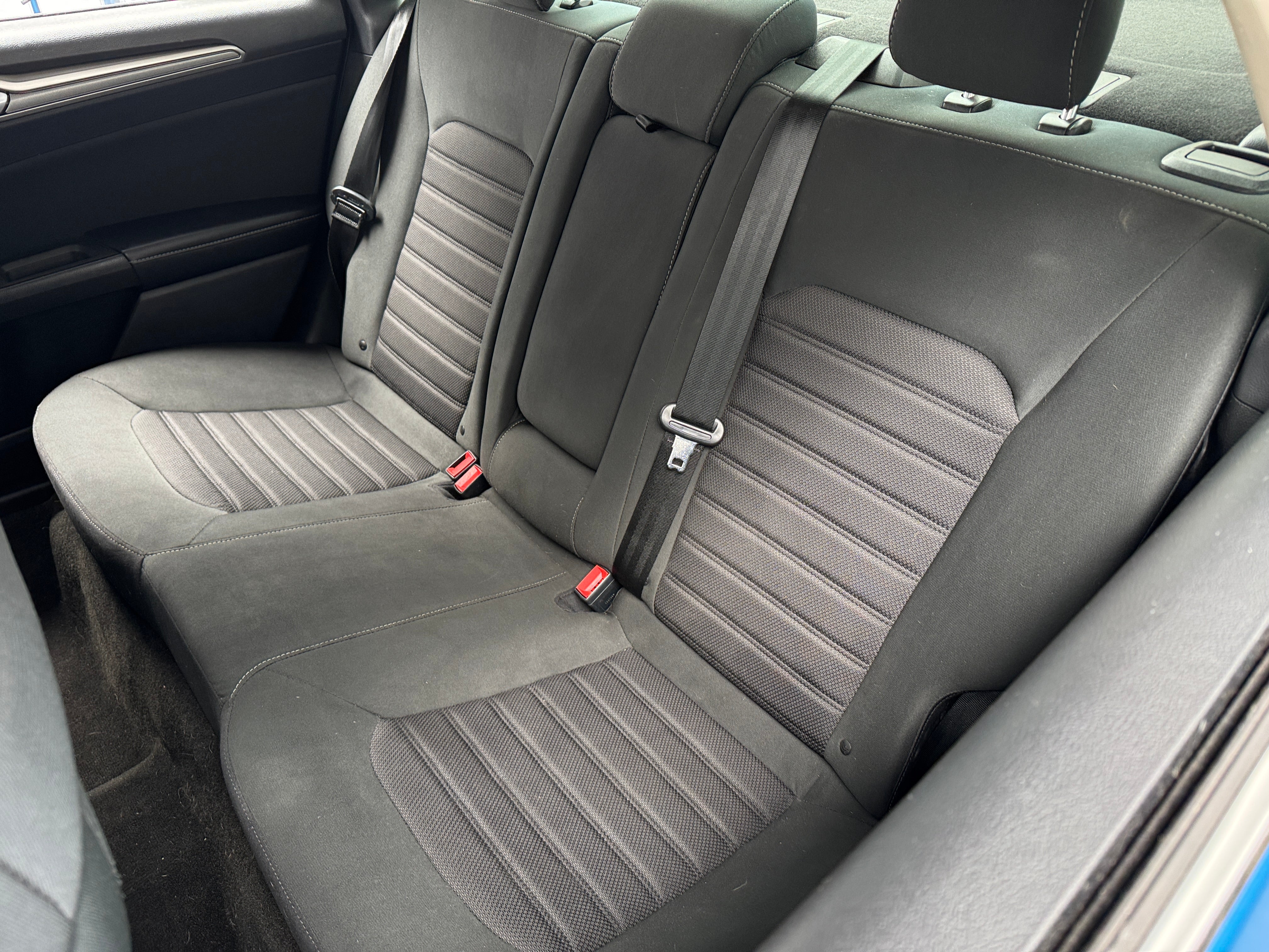 2020 Ford Fusion SE 6