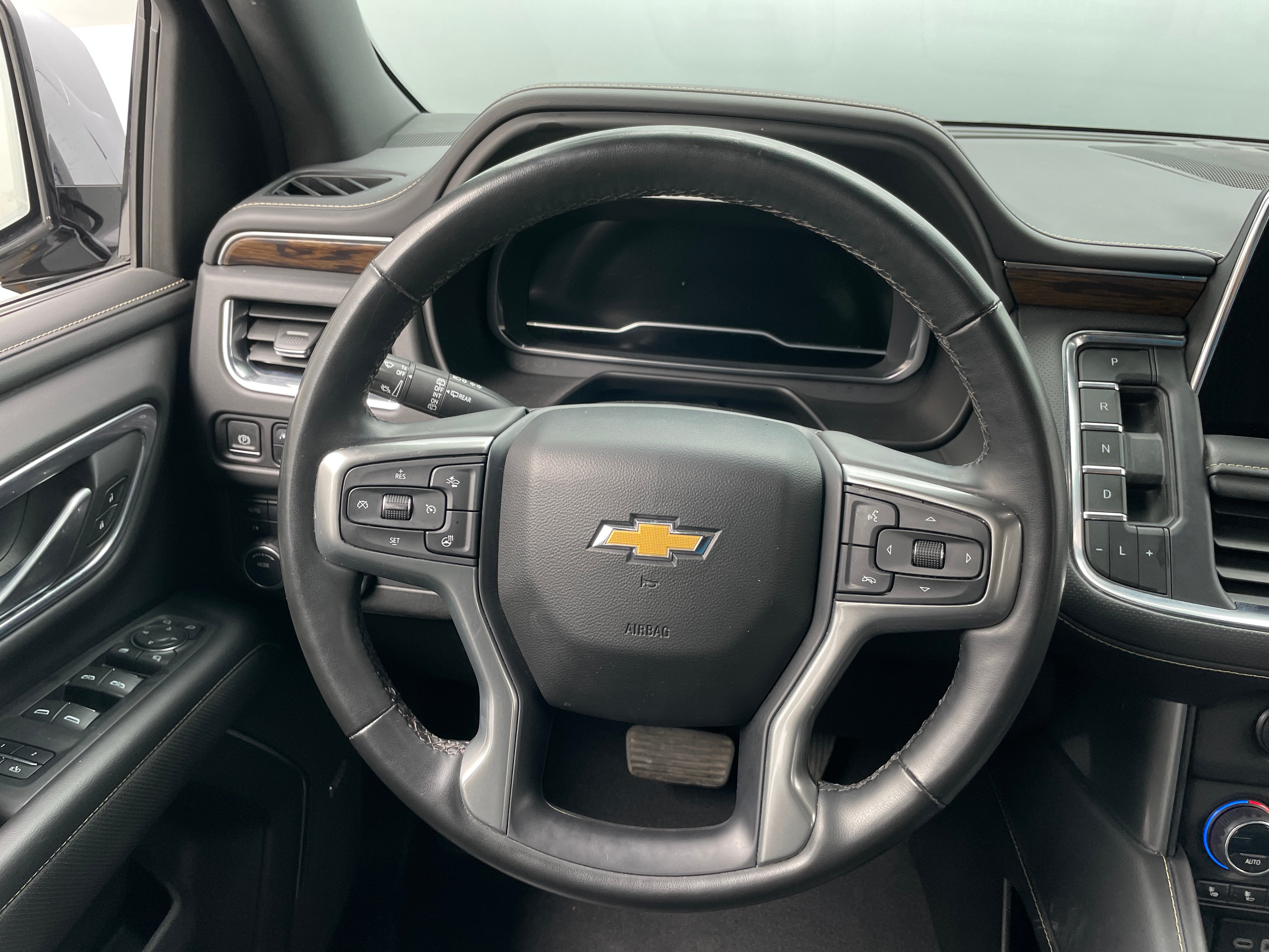 2023 Chevrolet Suburban Premier 4