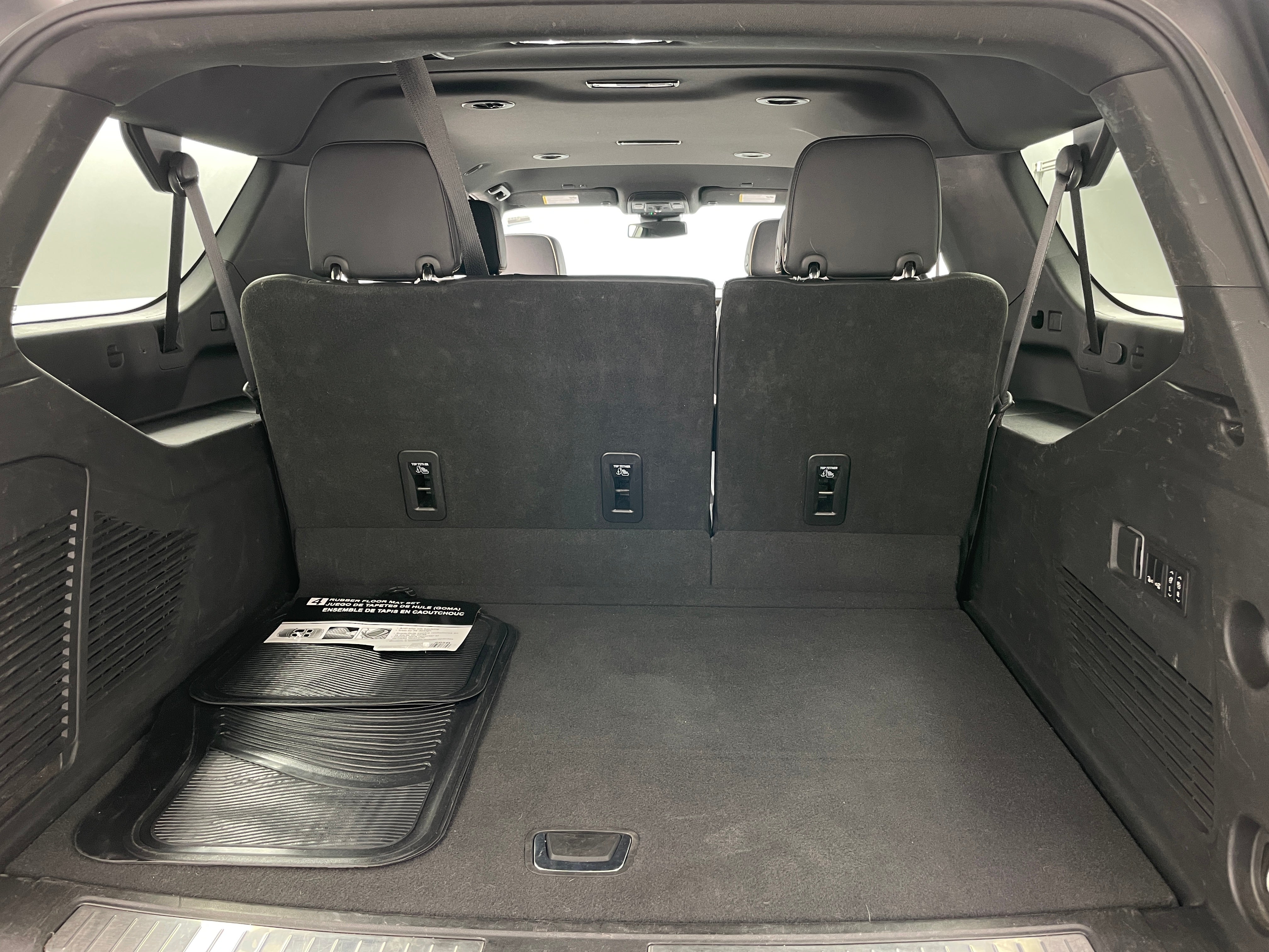 2023 Chevrolet Suburban Premier 6