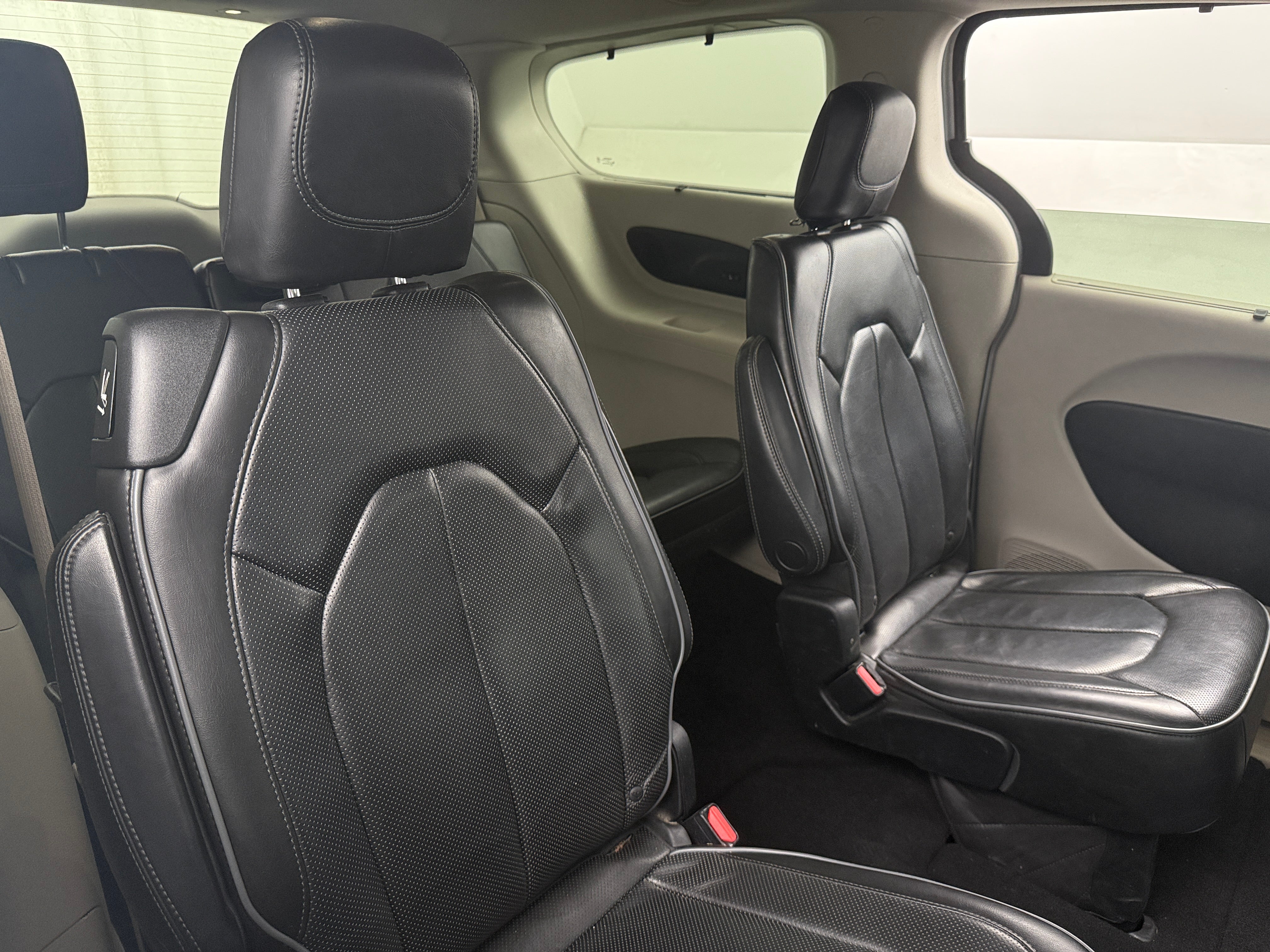 2018 Chrysler Pacifica Limited 5