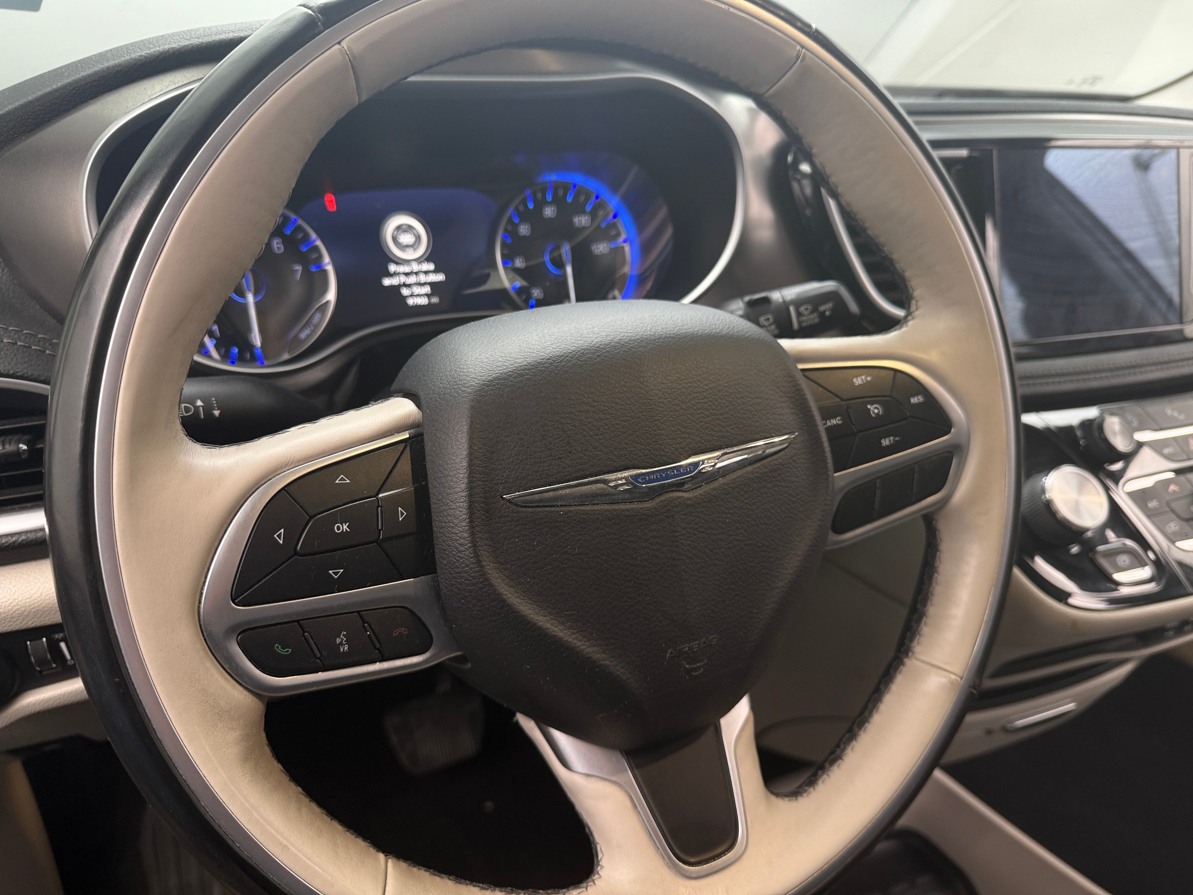 2018 Chrysler Pacifica Limited 4