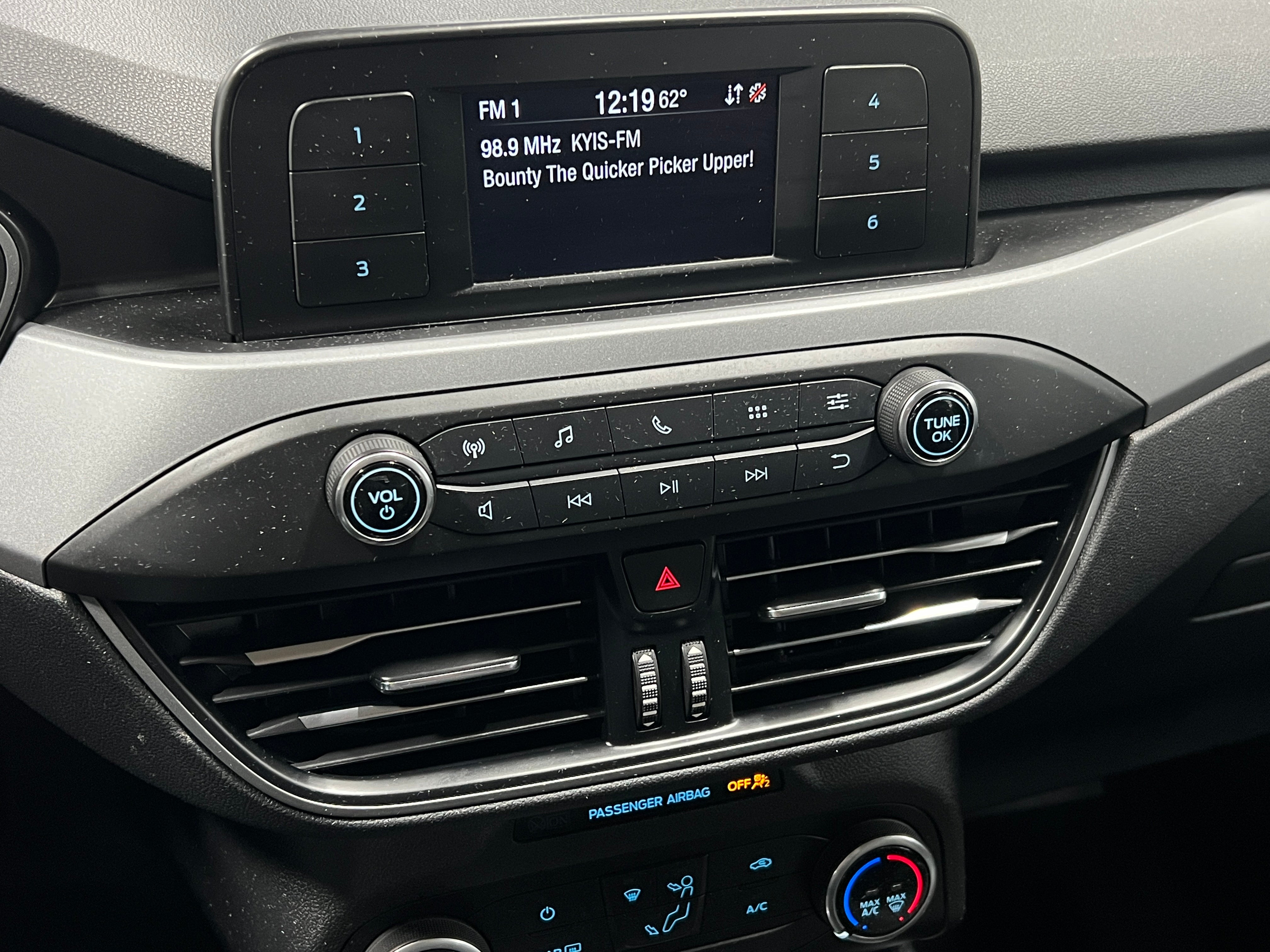 2020 Ford Escape S 4