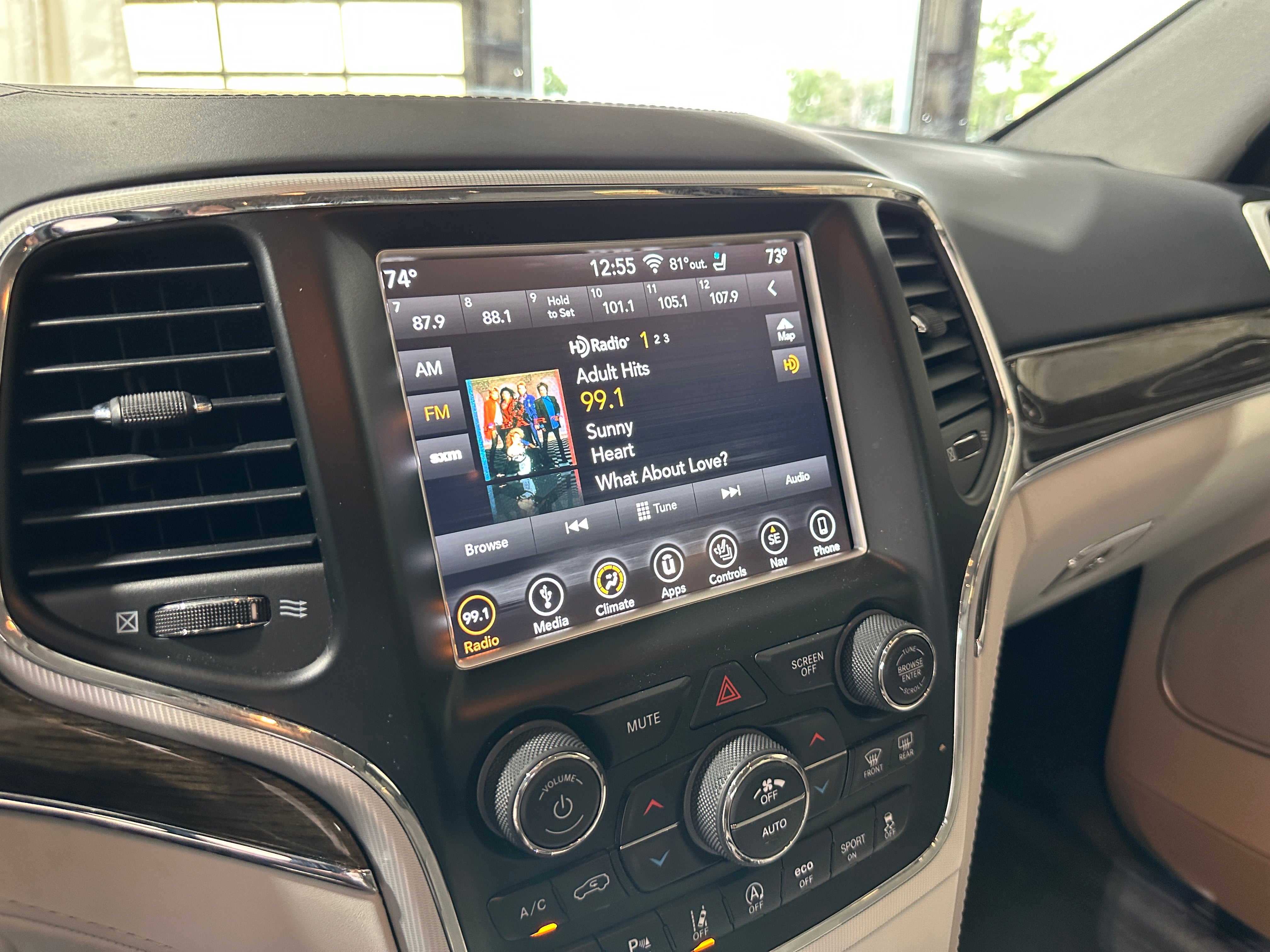 2018 Jeep Grand Cherokee Summit 3