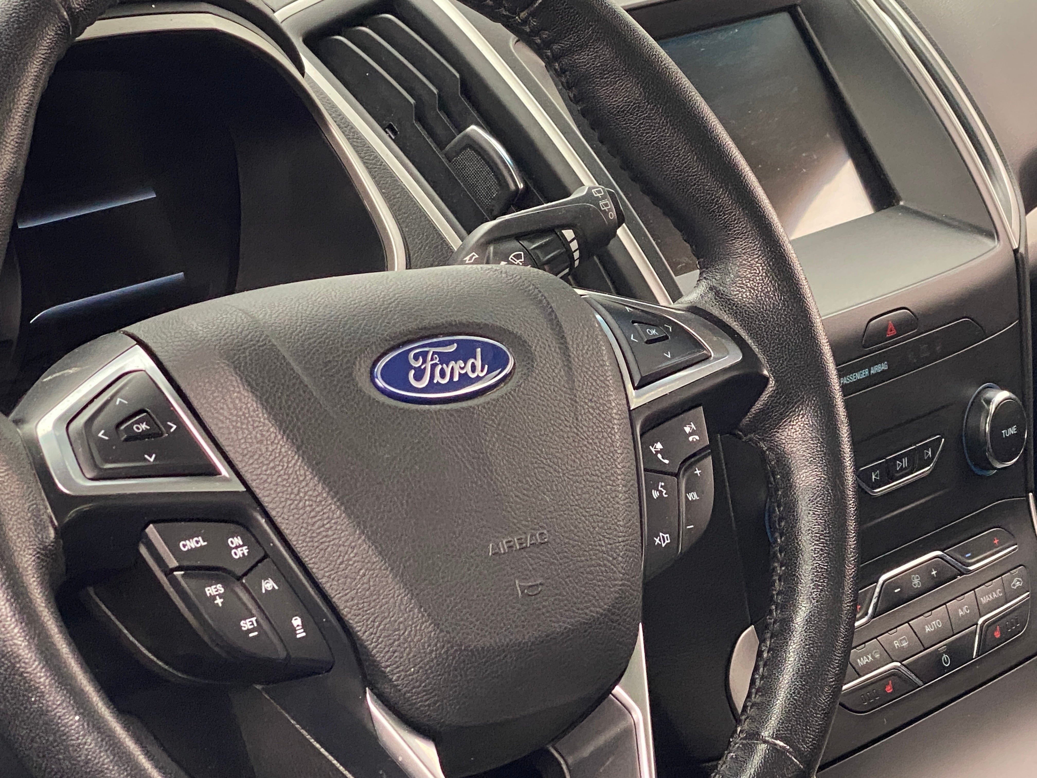 2020 Ford Edge SEL 4