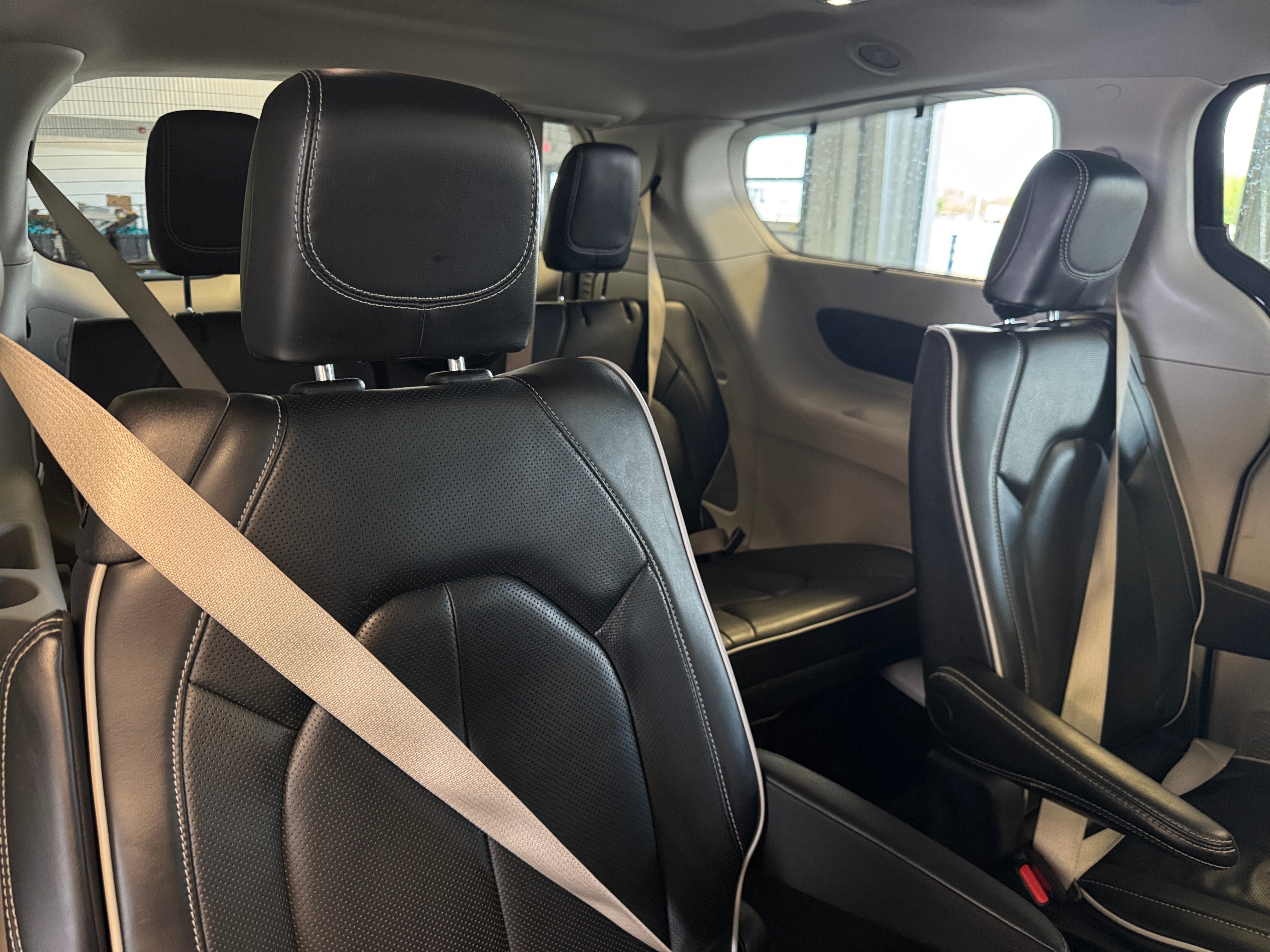 2023 Chrysler Pacifica Limited 5