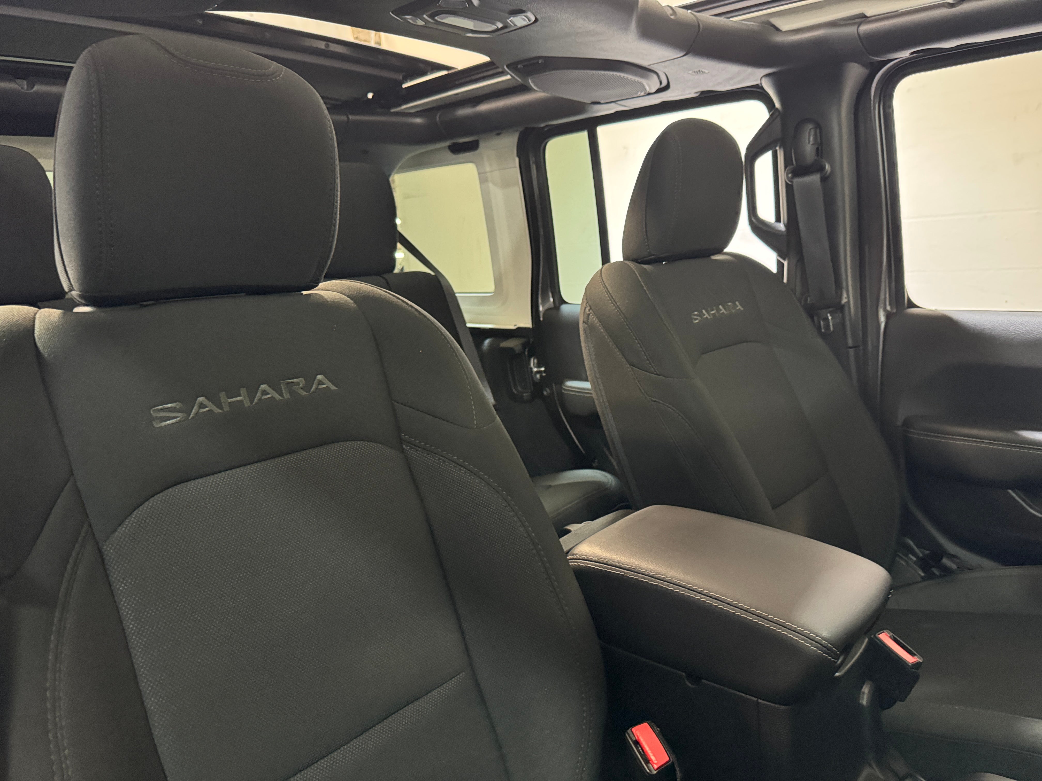 2021 Jeep Wrangler Unlimited Sahara 2