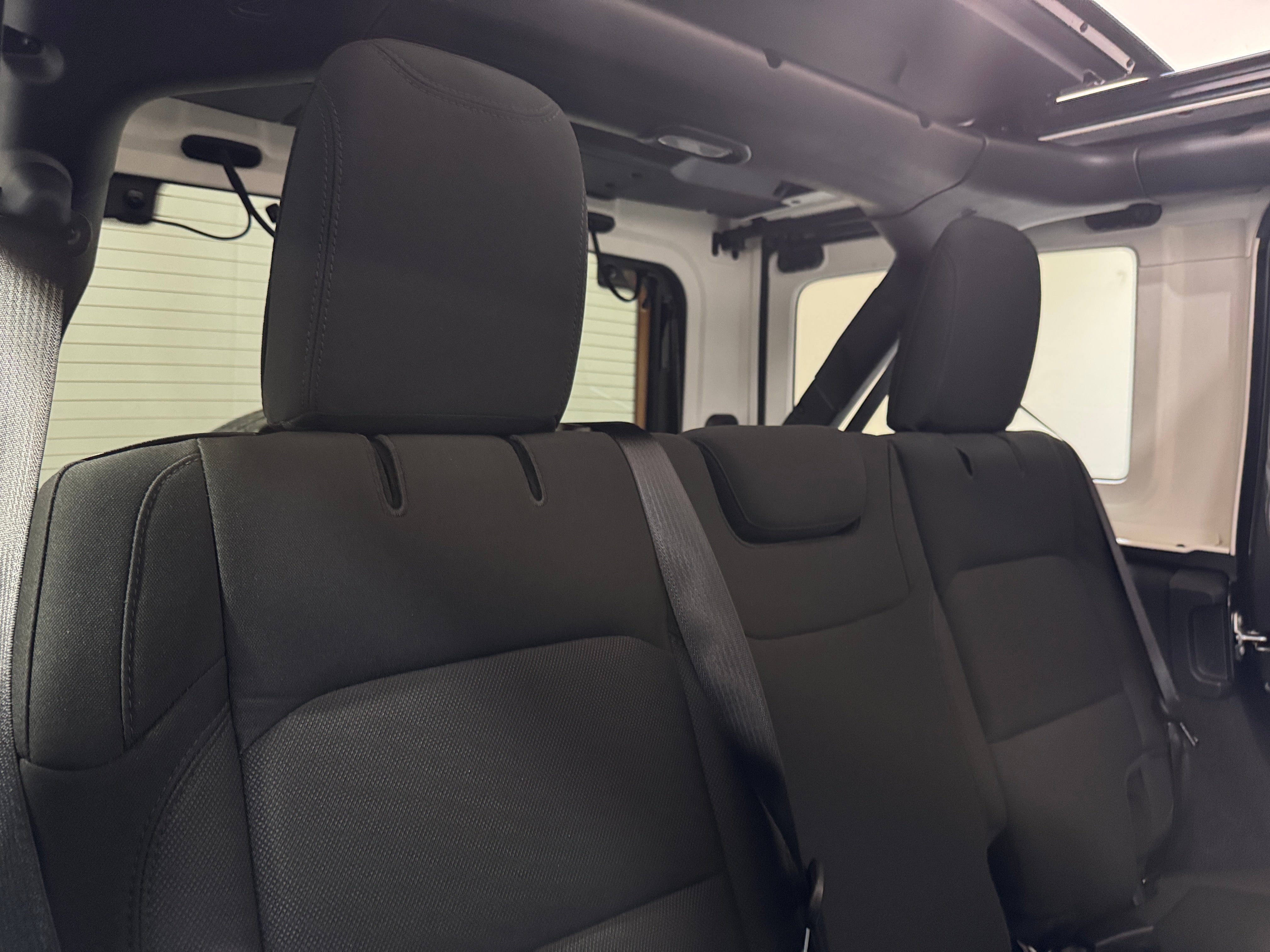 2021 Jeep Wrangler Unlimited Sahara 6