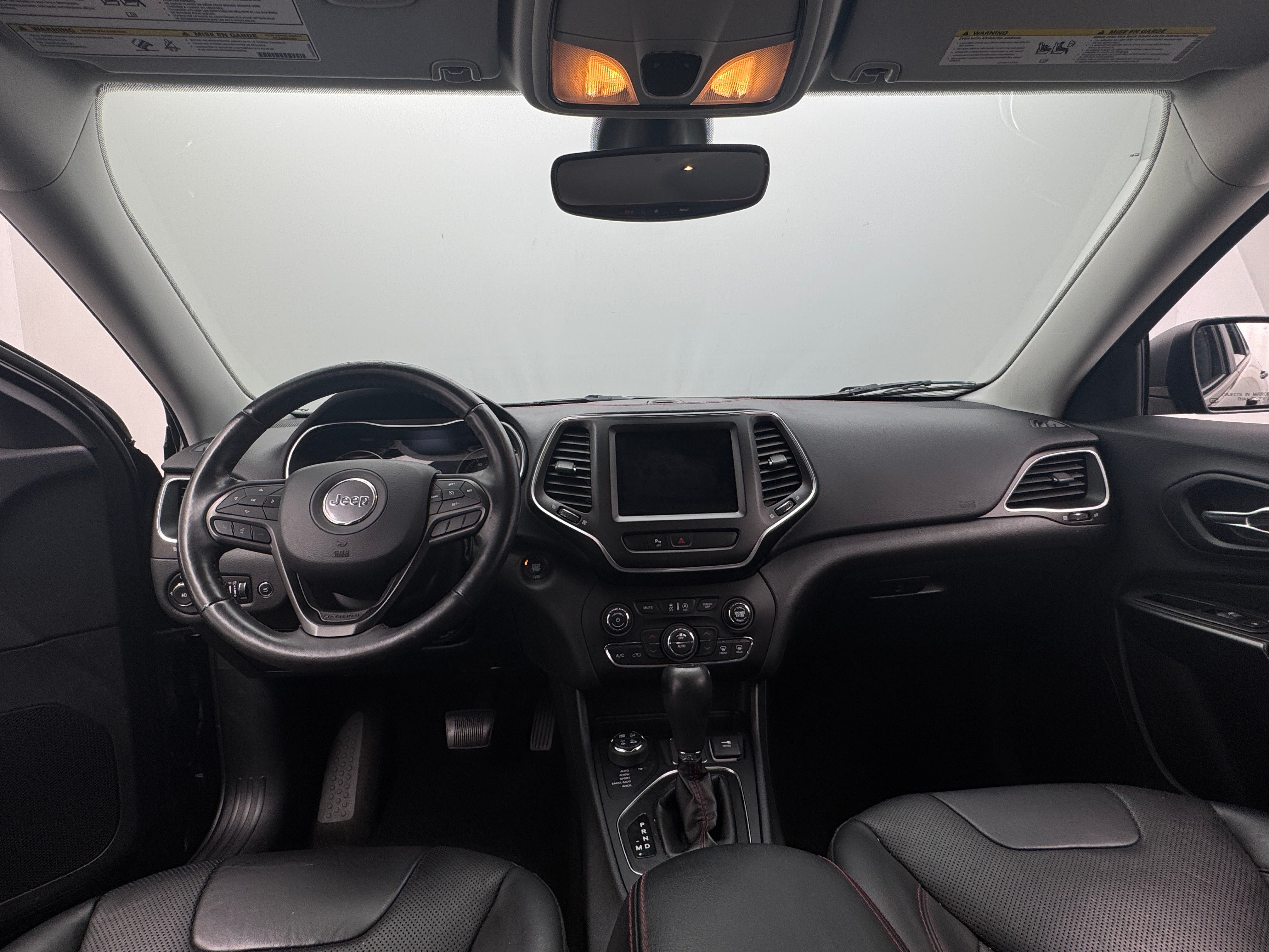 2019 Jeep Cherokee Trailhawk Elite 2
