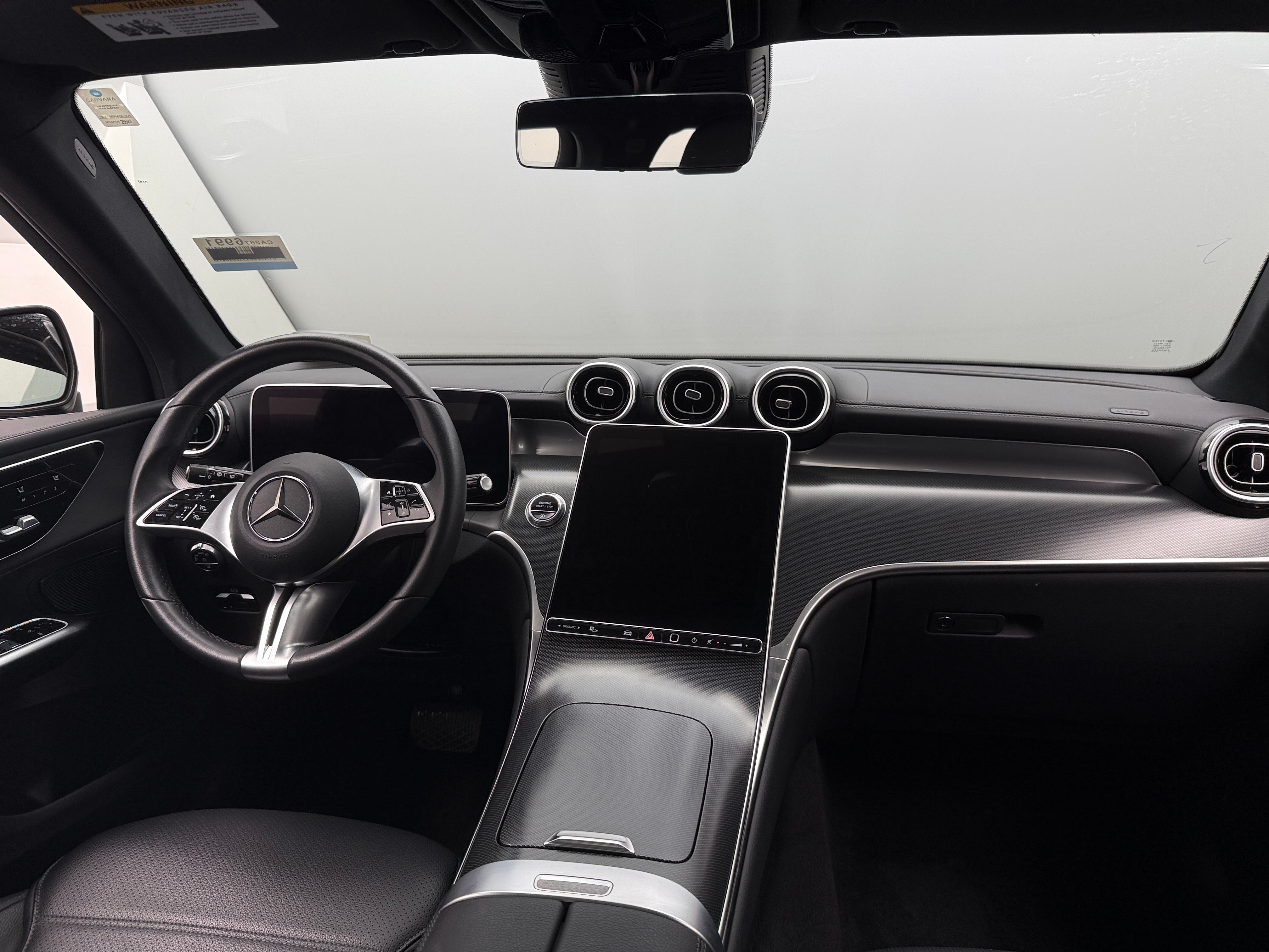 2024 Mercedes-Benz GLC 300 2