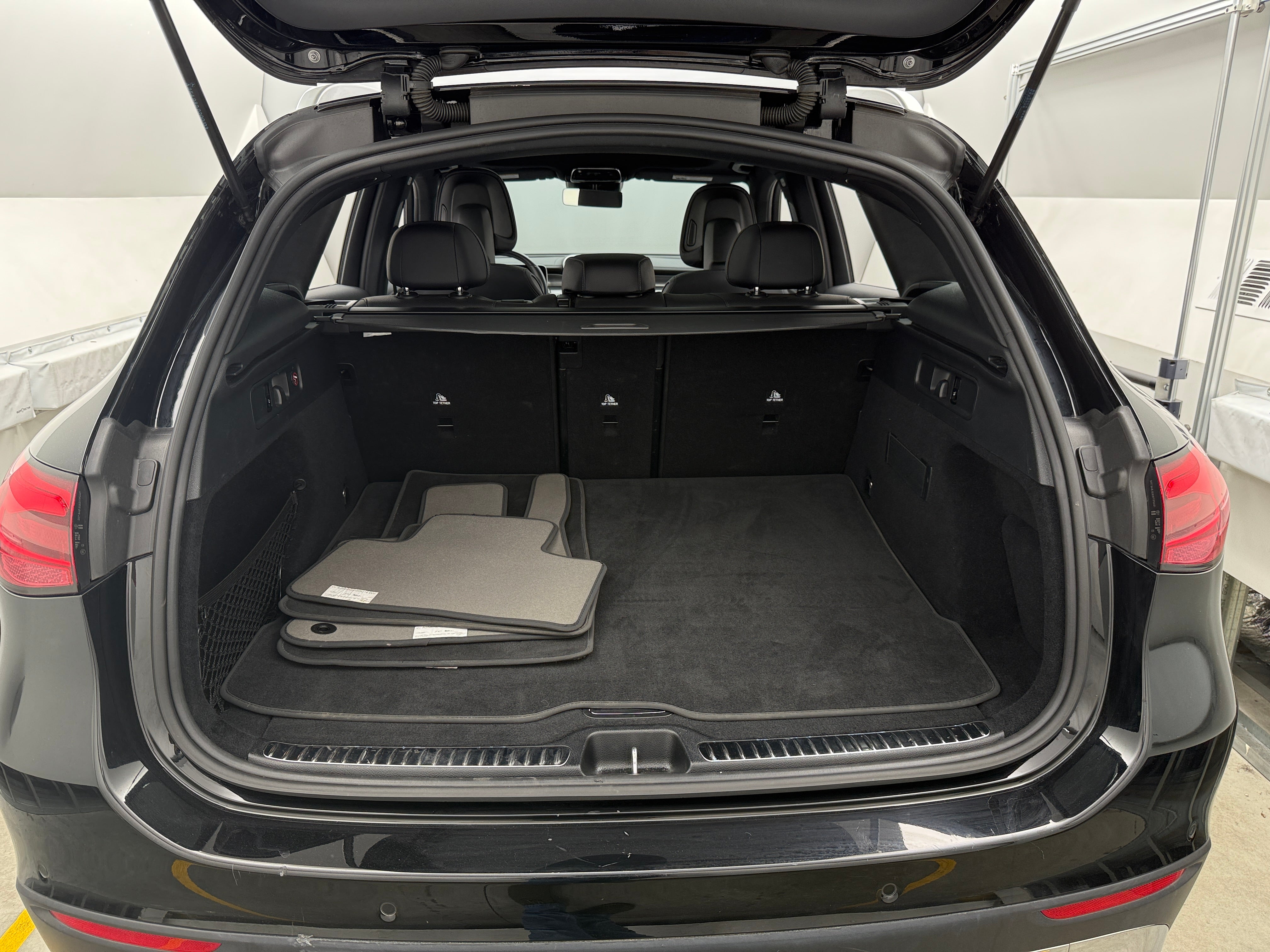 2024 Mercedes-Benz GLC 300 6