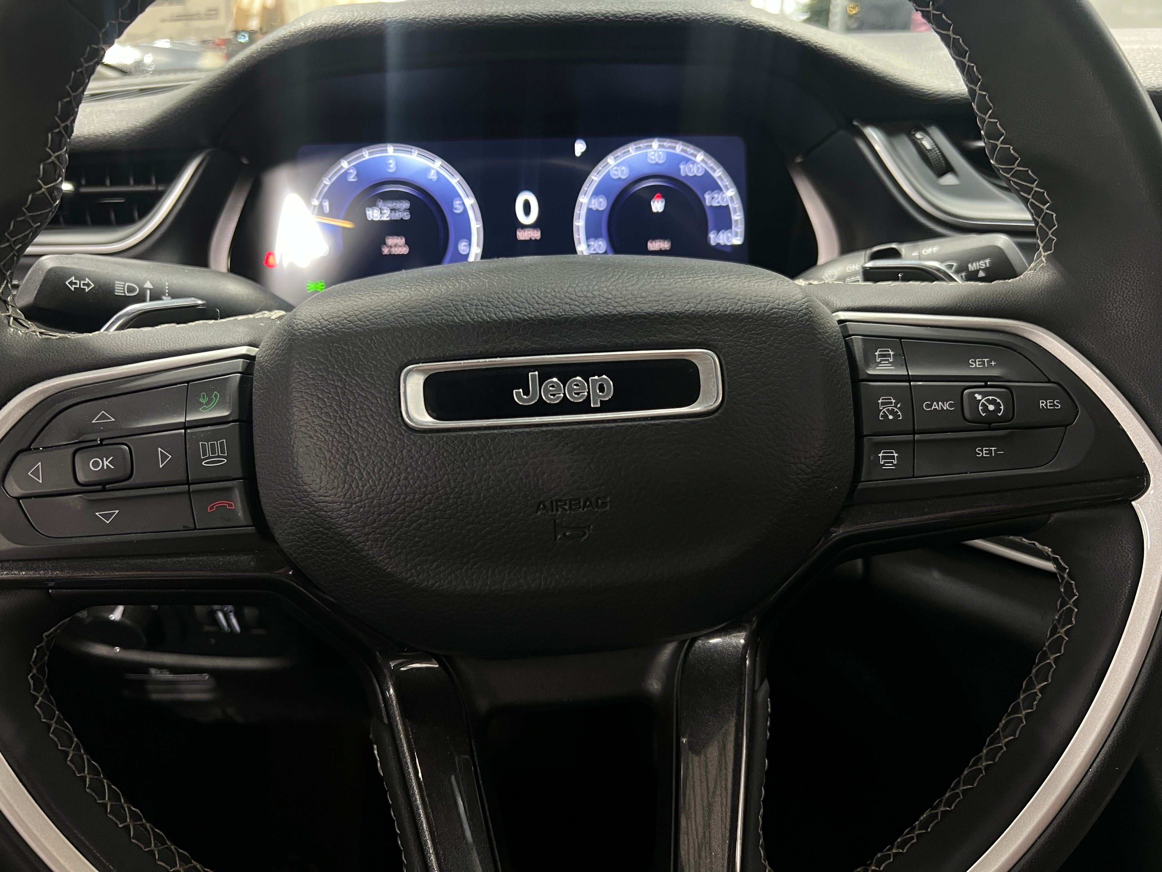 2023 Jeep Grand Cherokee L Laredo 5