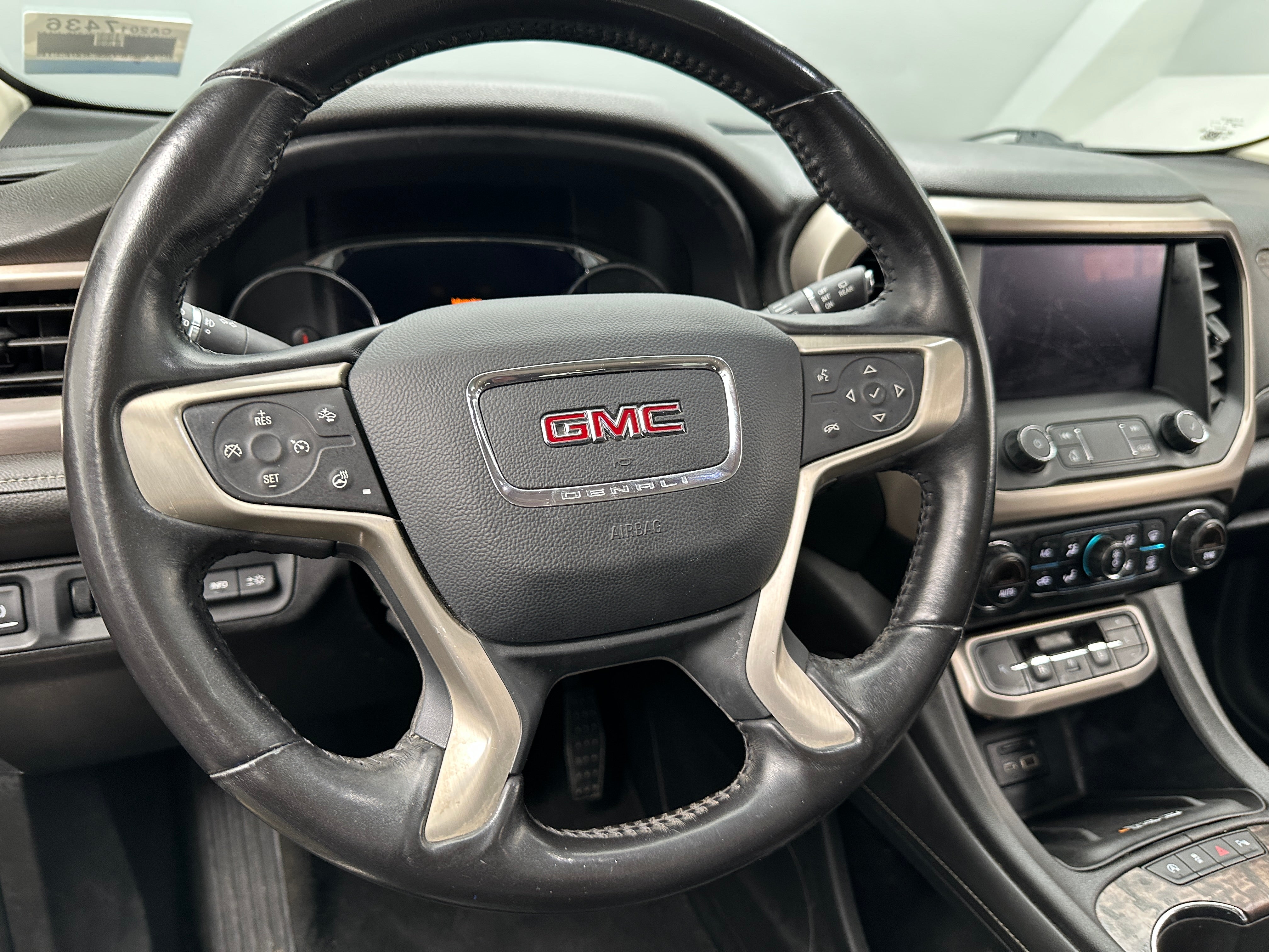2020 GMC Acadia Denali 4